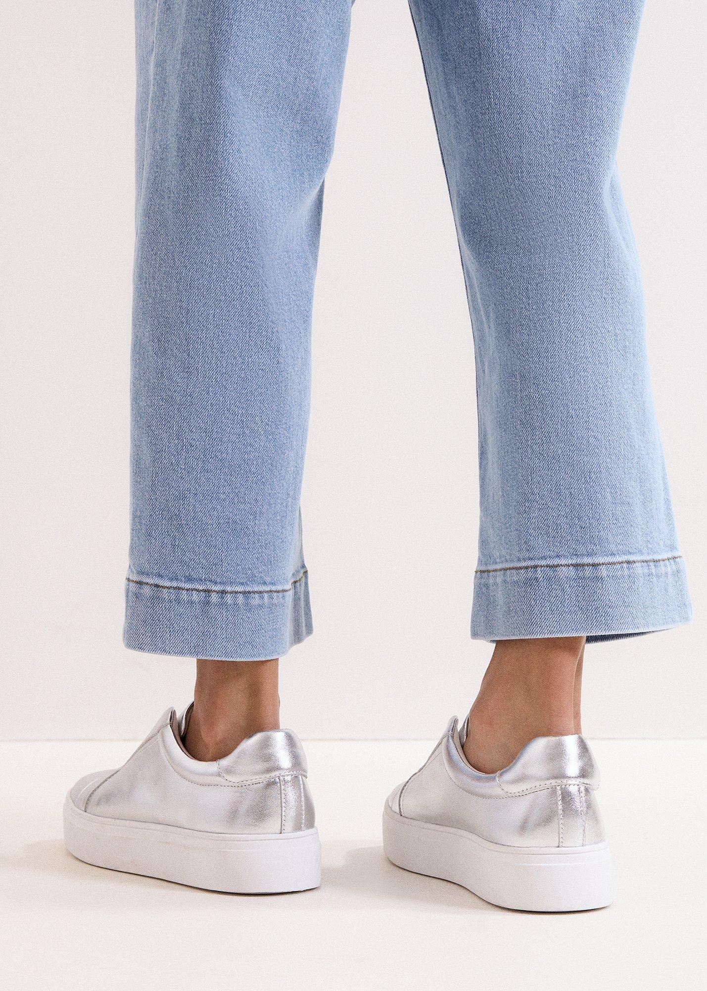 ${product-id}--Silver-${view-type}