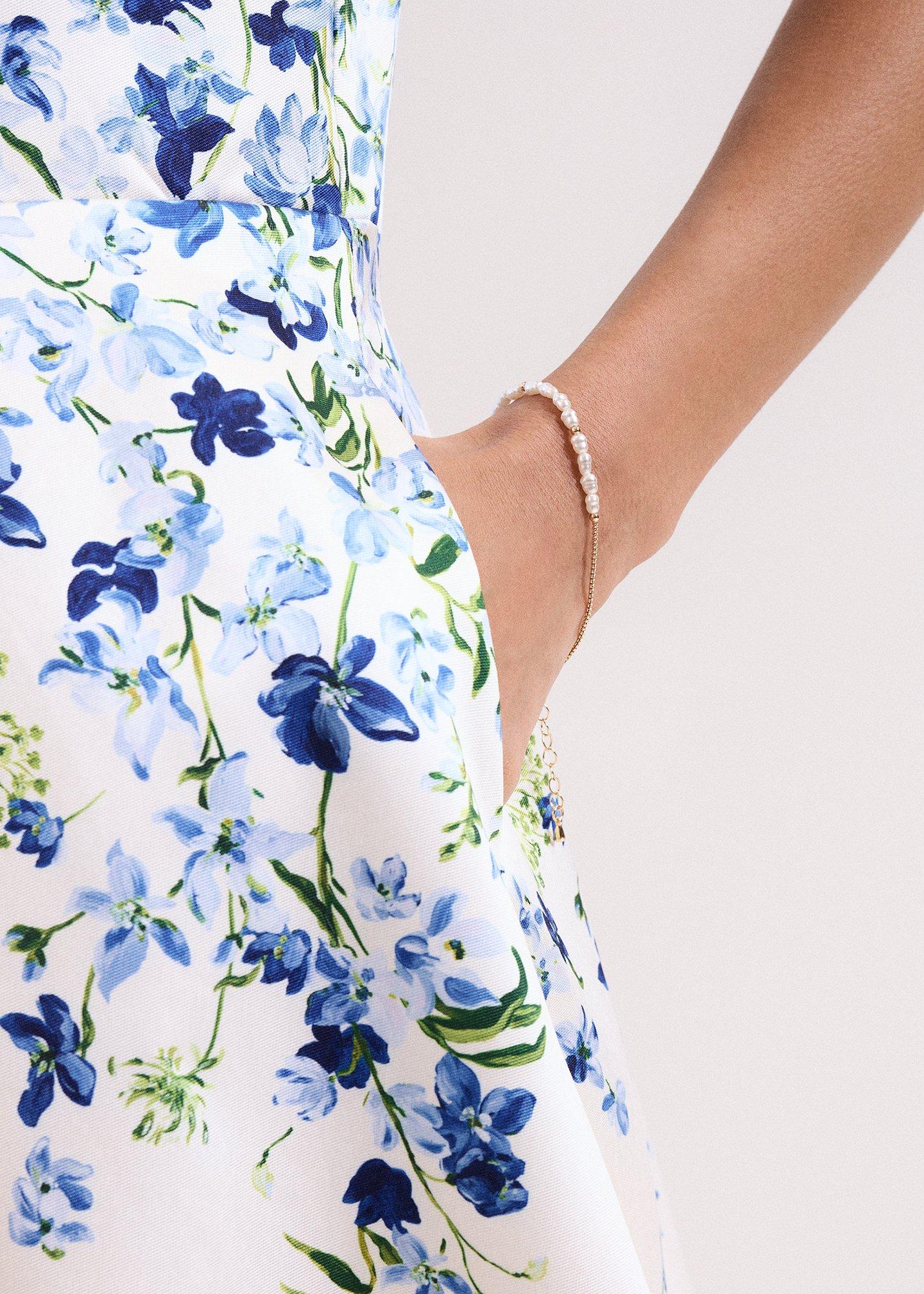 ${product-id}--Gold-${view-type}