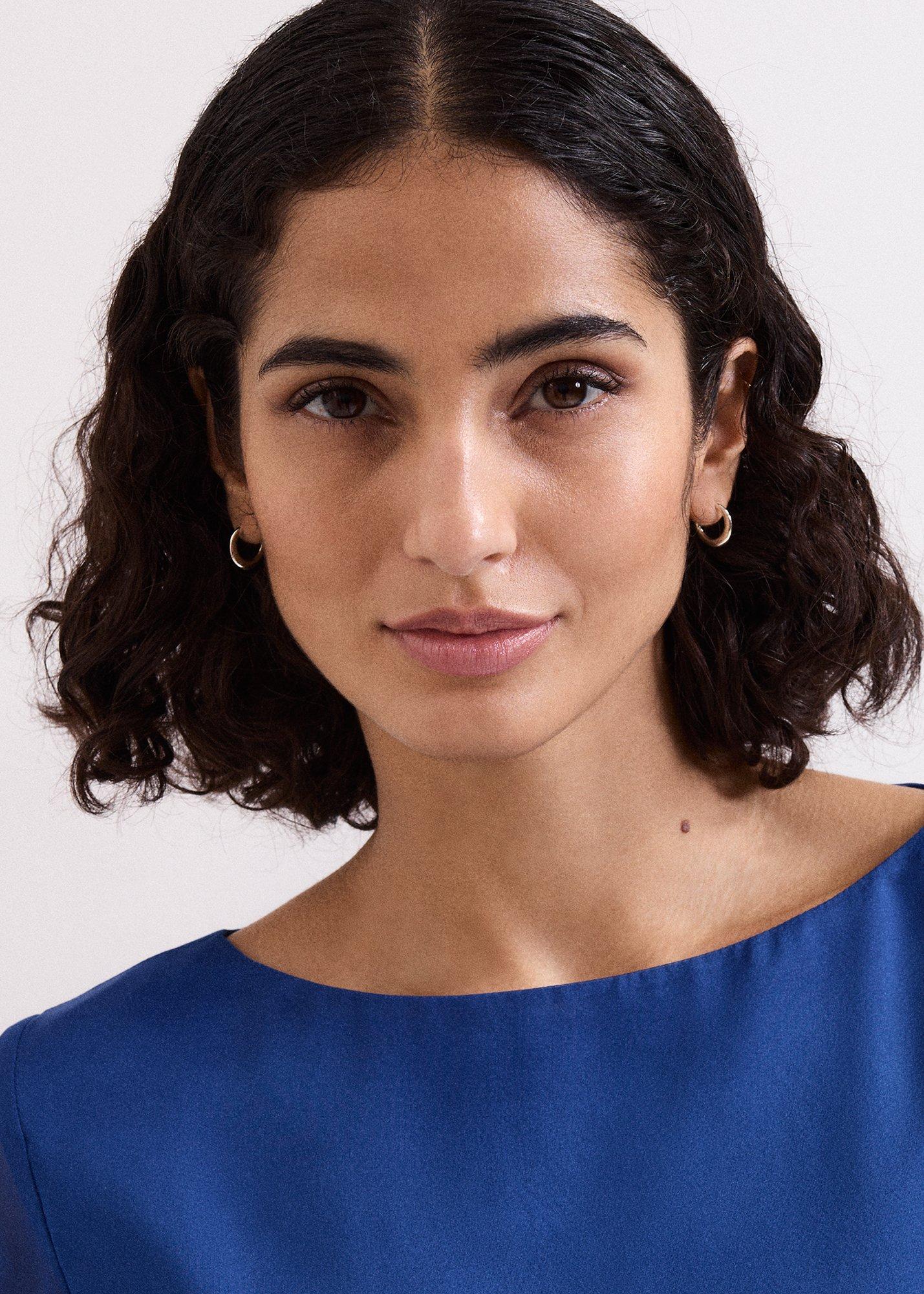 ${product-id}--Silver-${view-type}