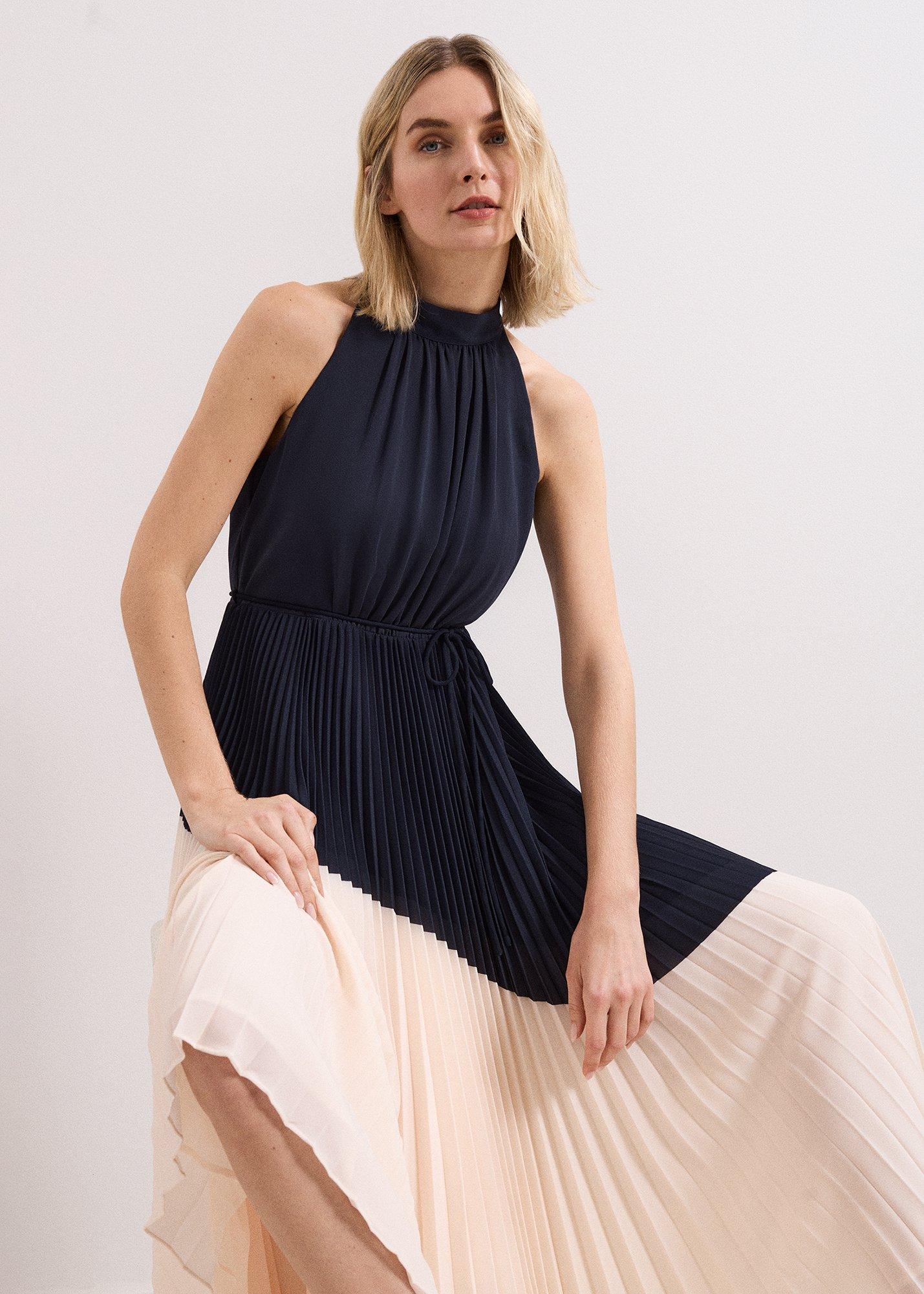 ${product-id}--Navy/Ivory-${view-type}