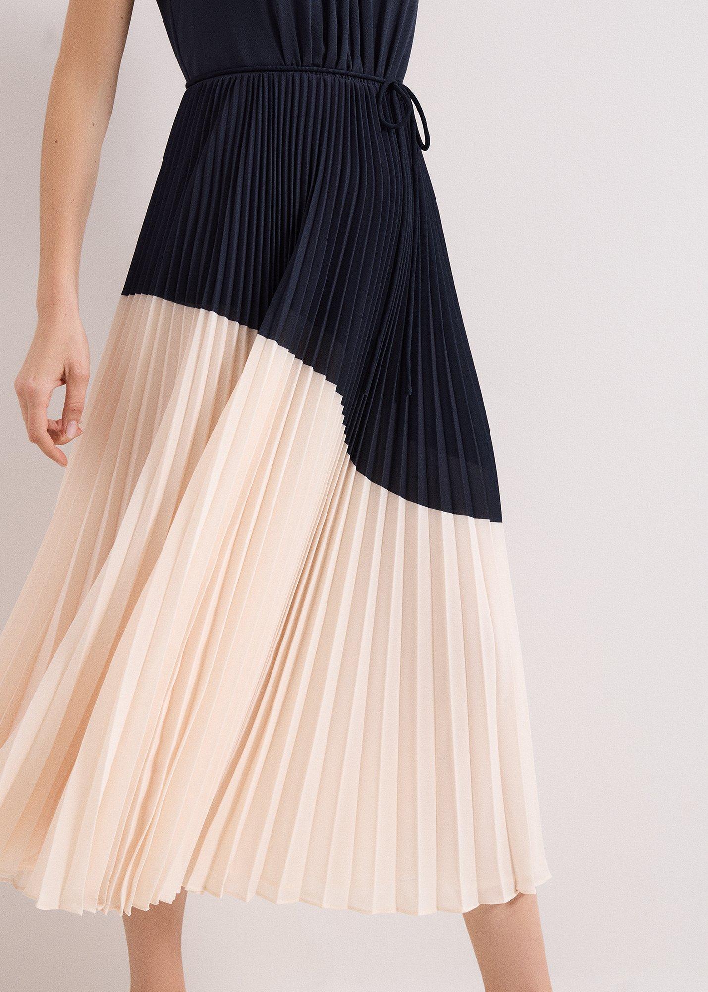 ${product-id}--Navy/Ivory-${view-type}