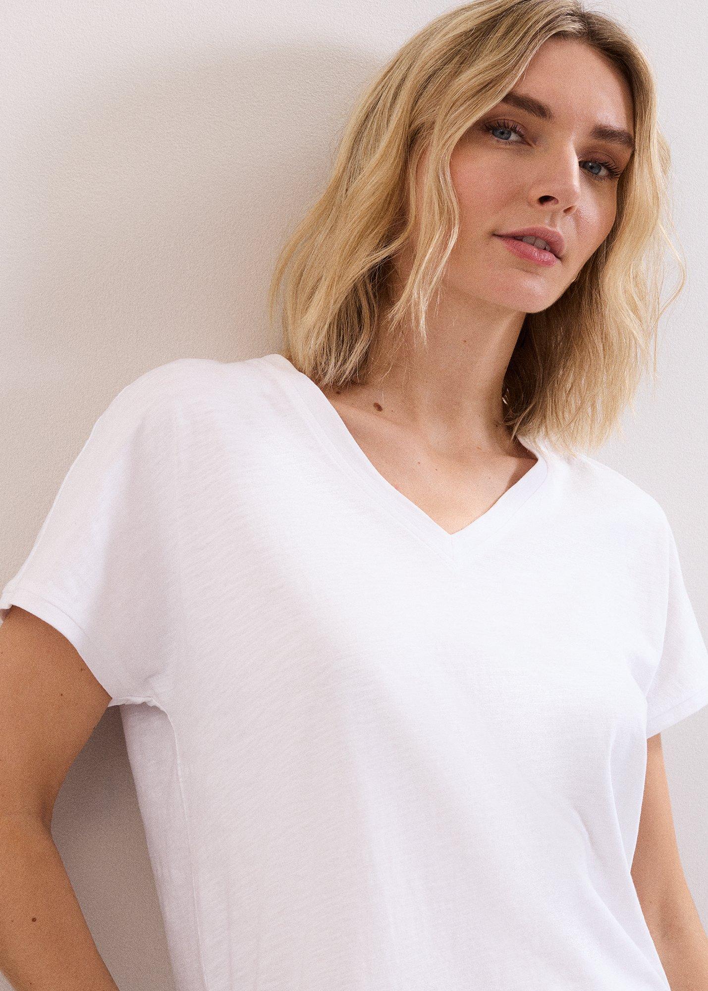 saphiya-cotton-slub-v-neck-t-shirt