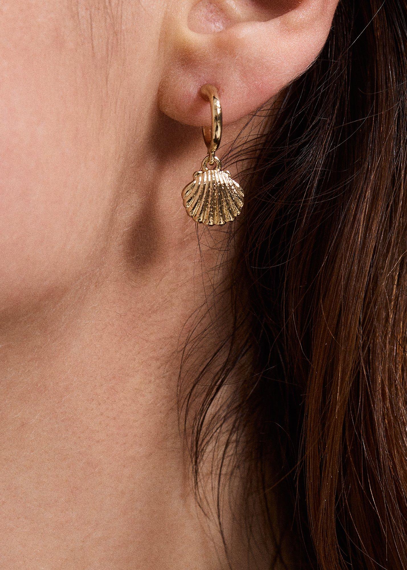 ${product-id}--Gold-${view-type}