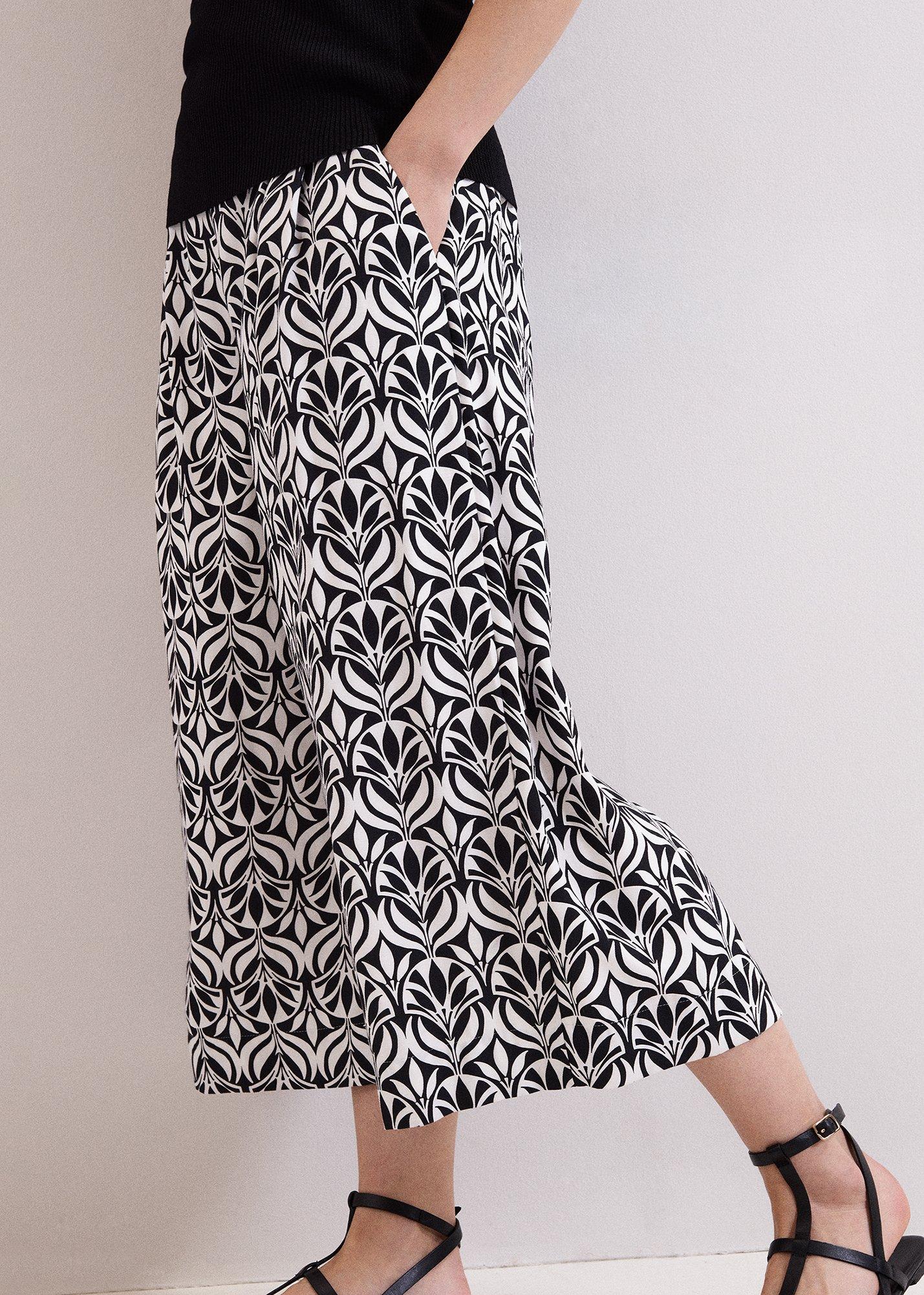 ${product-id}--Black-${view-type}