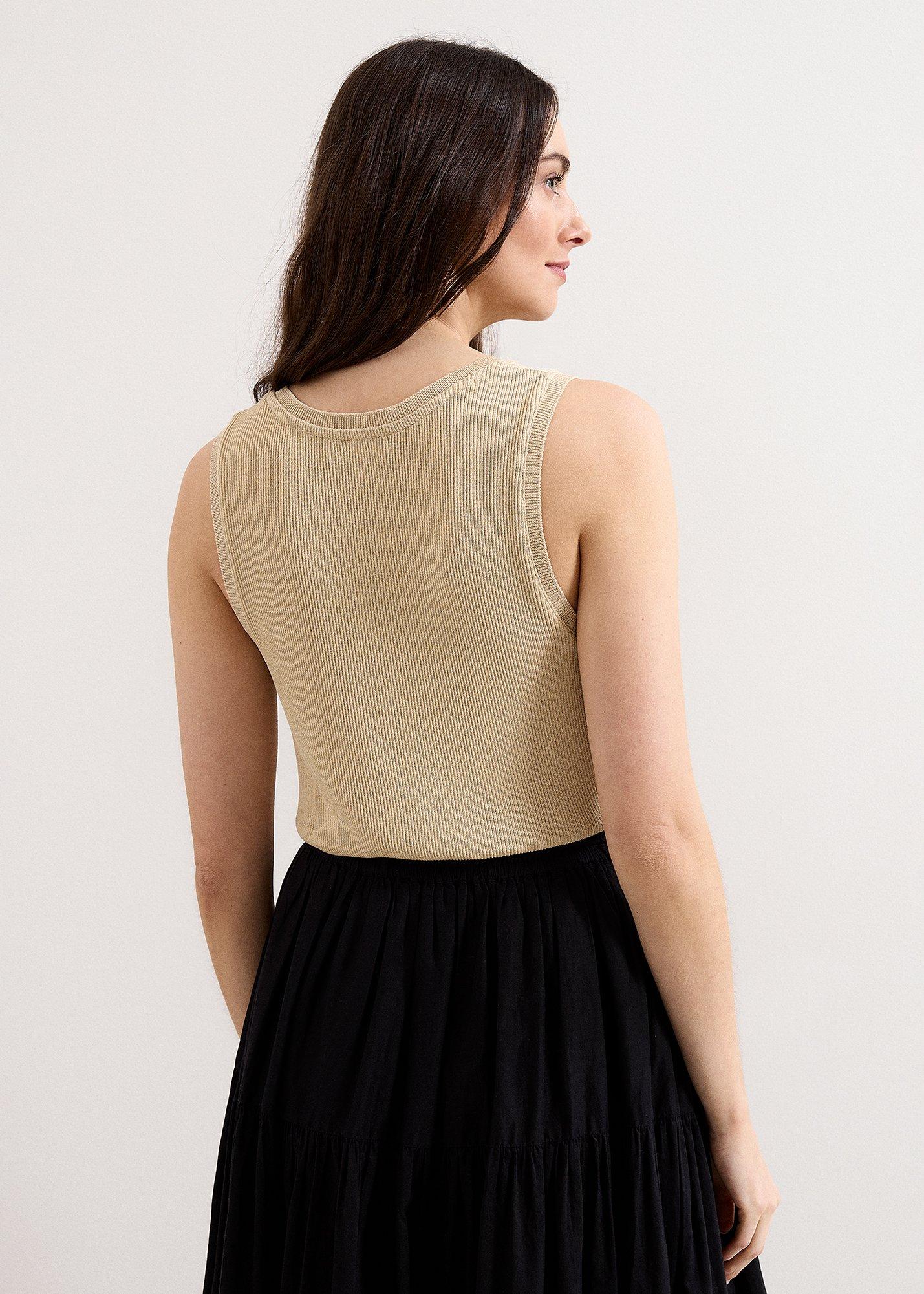 Mila V-Neck Vest
