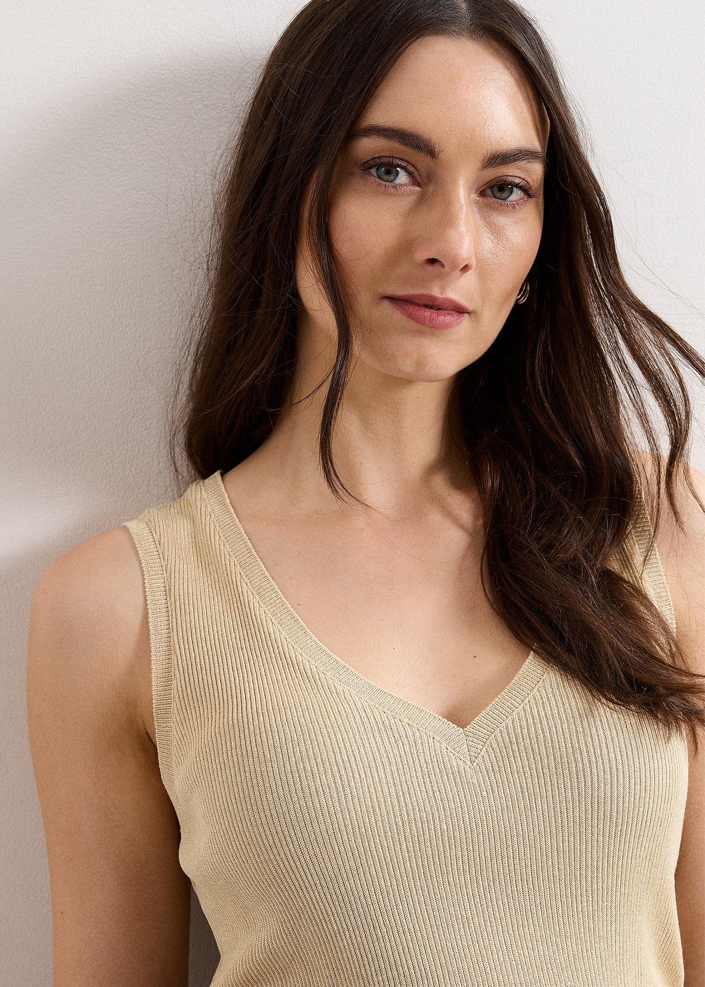 Mila V-Neck Vest