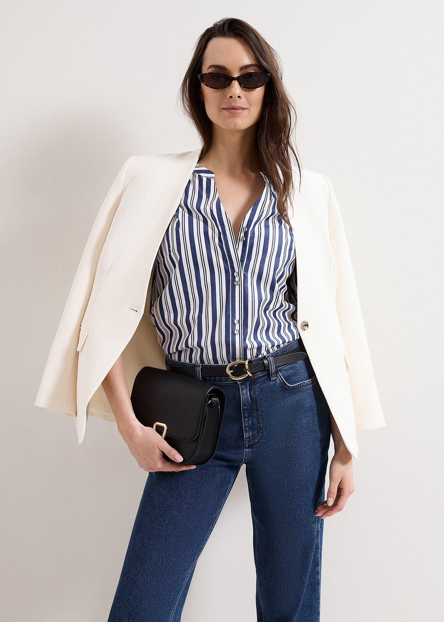 ${product-id}--Navy/Ivory-${view-type}