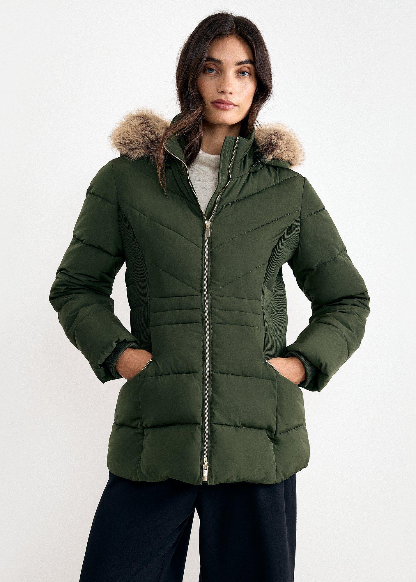 amber-short-puffer-coat