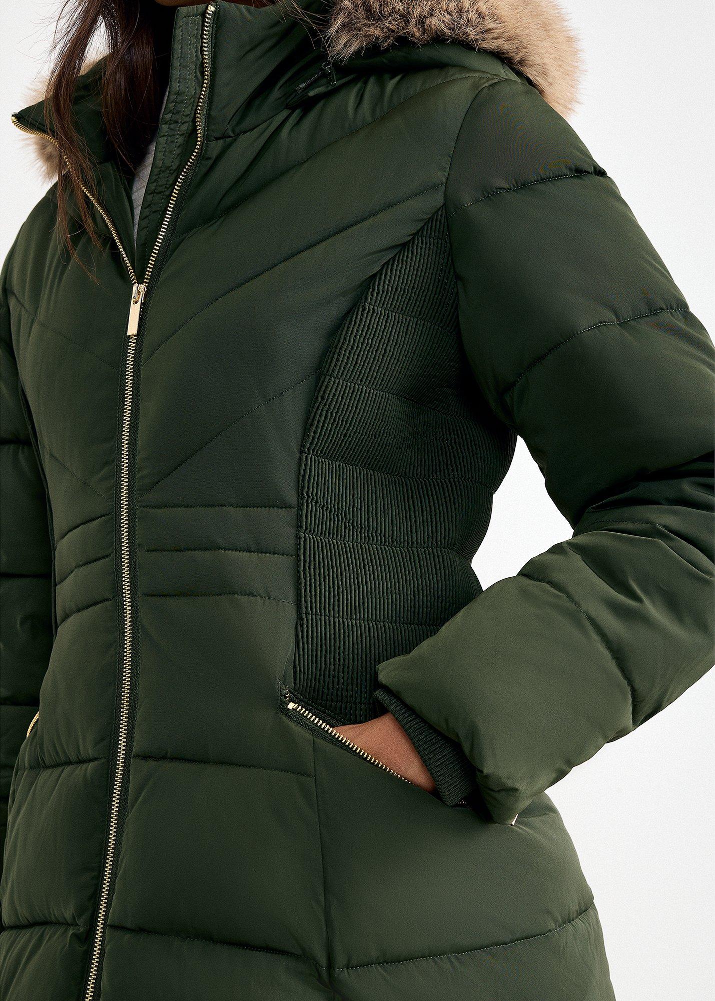 amber-short-puffer-coat