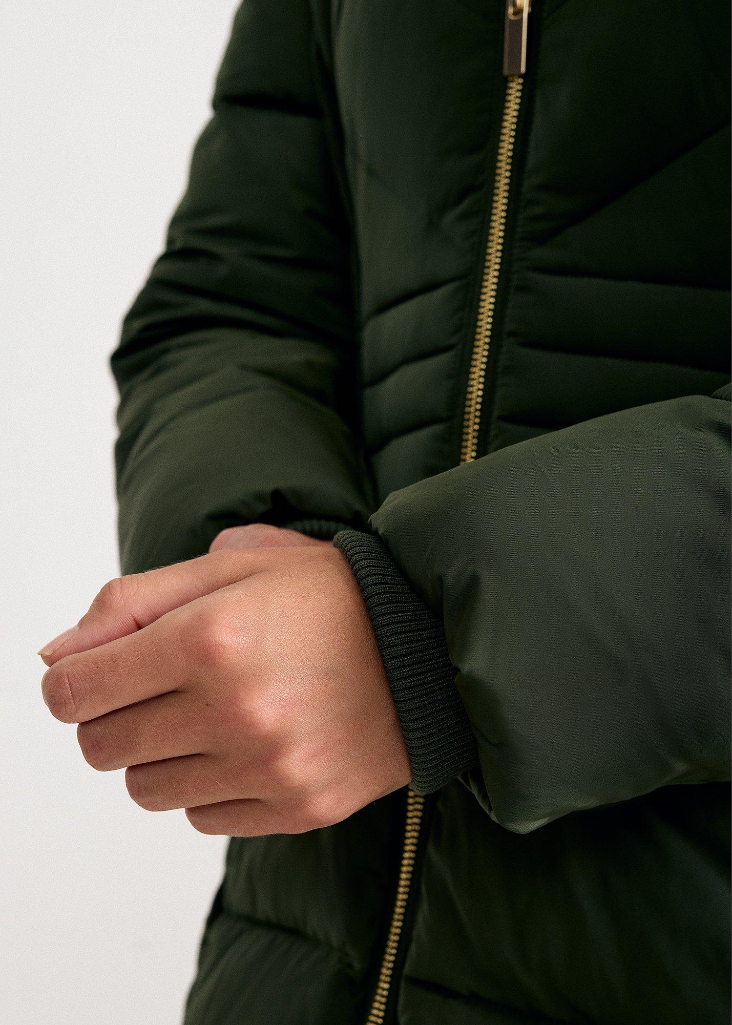 amber-short-puffer-coat