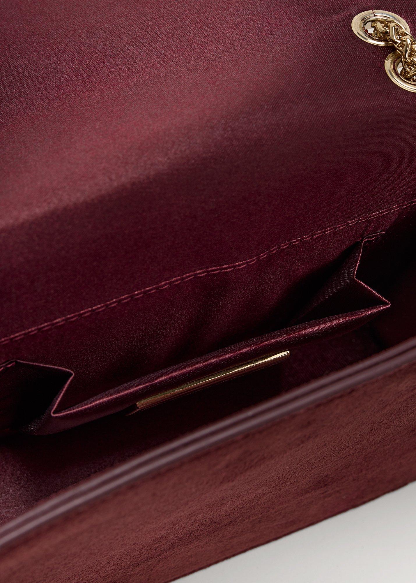 suede-chain-handle-clutch-bag