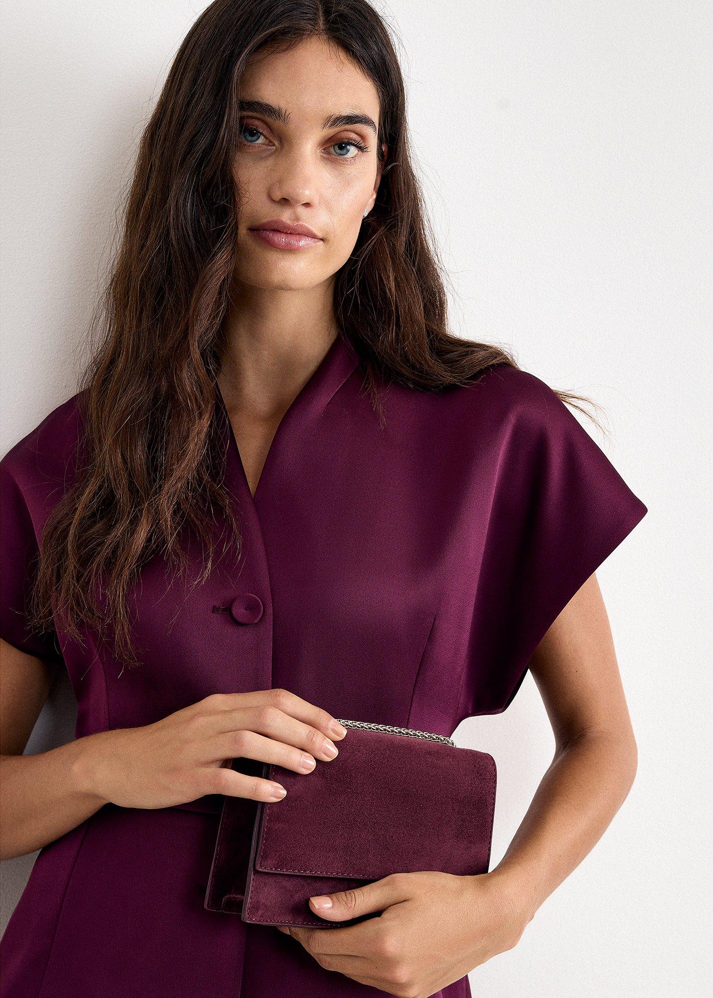 suede-chain-handle-clutch-bag