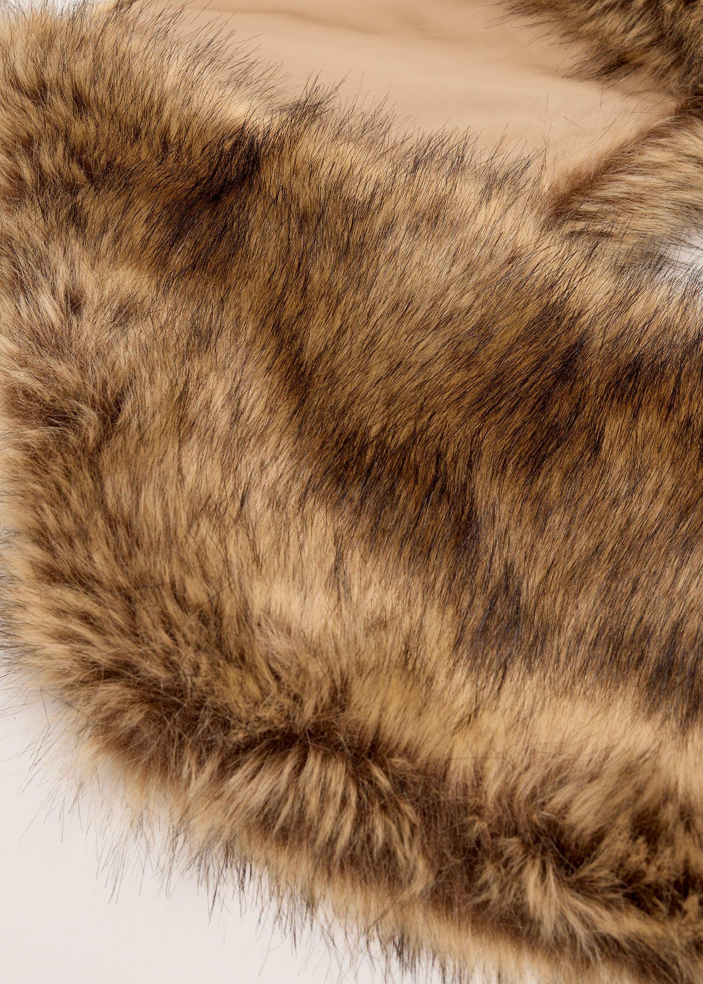 faux-fur-scarf
