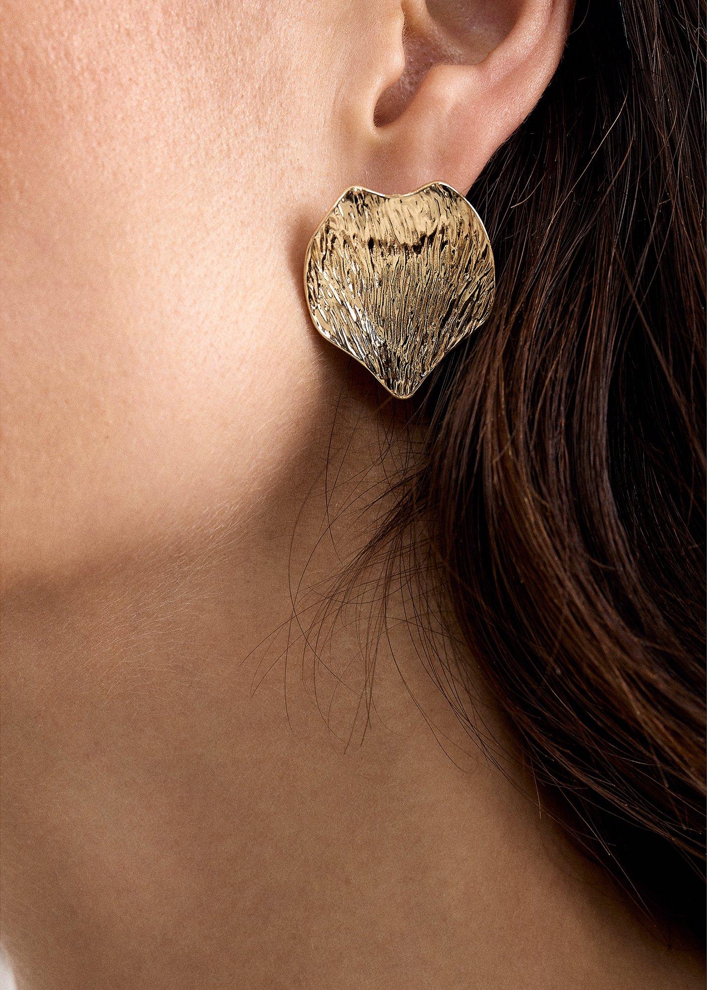statement-petal-stud-earrings