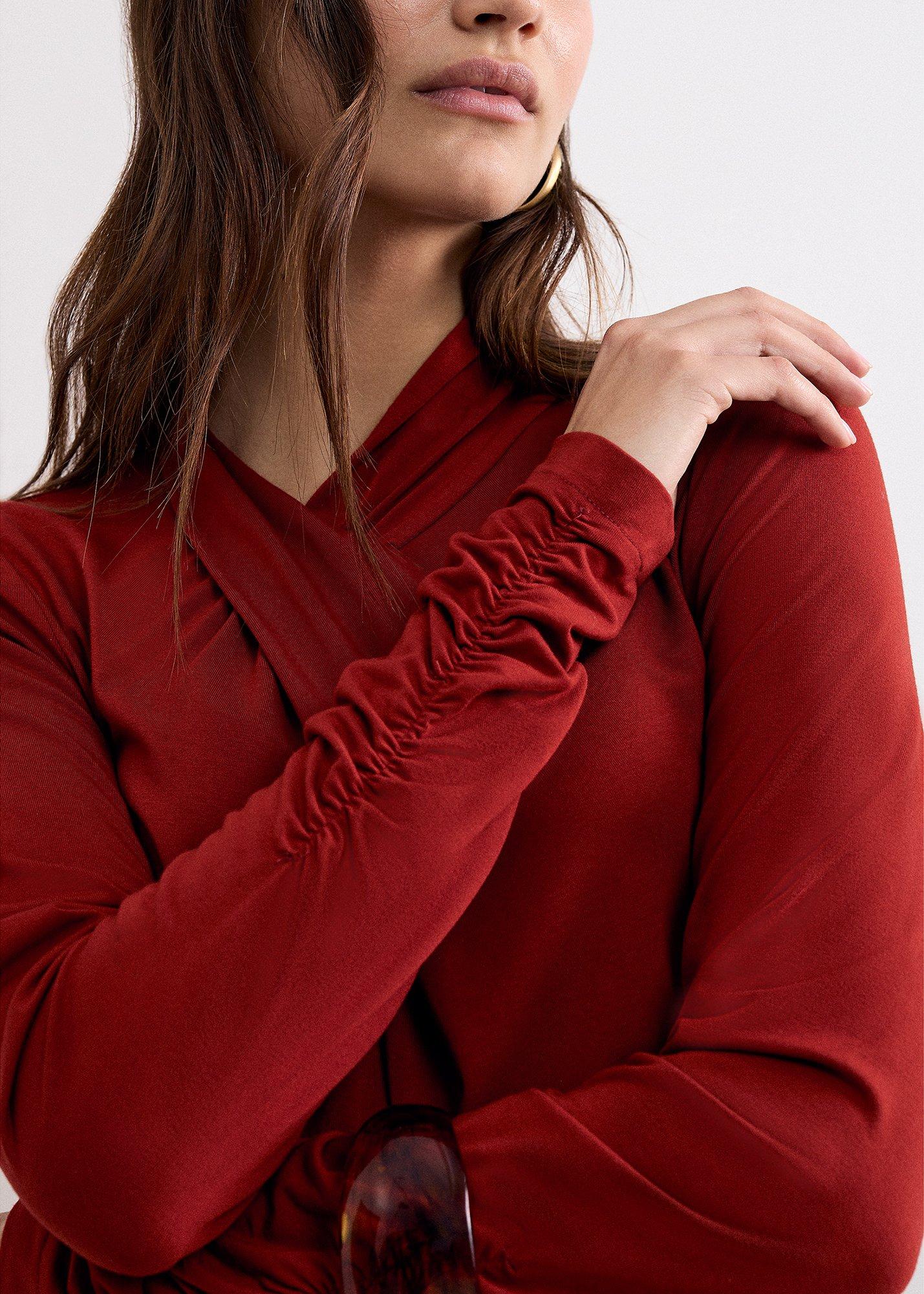 argy-twist-neck-ruched-sleeve-top