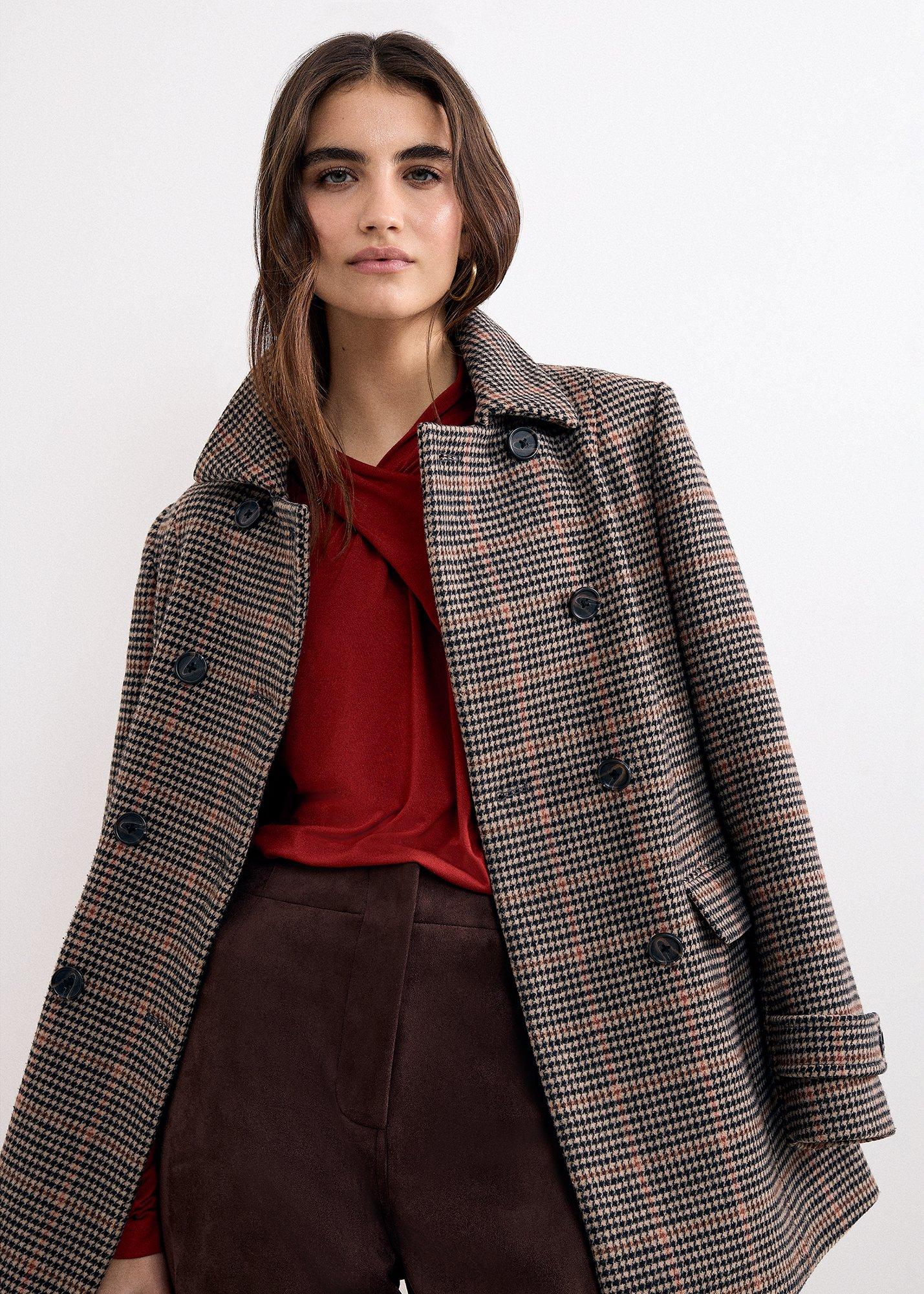 argy-twist-neck-ruched-sleeve-top