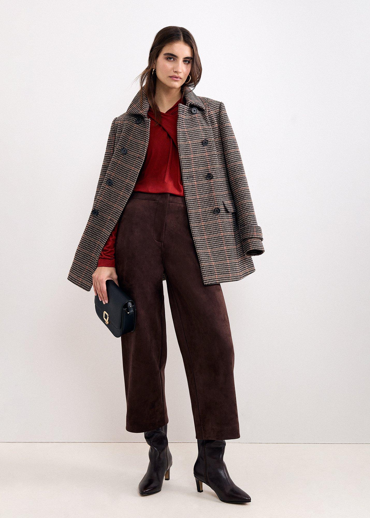 argy-twist-neck-ruched-sleeve-top