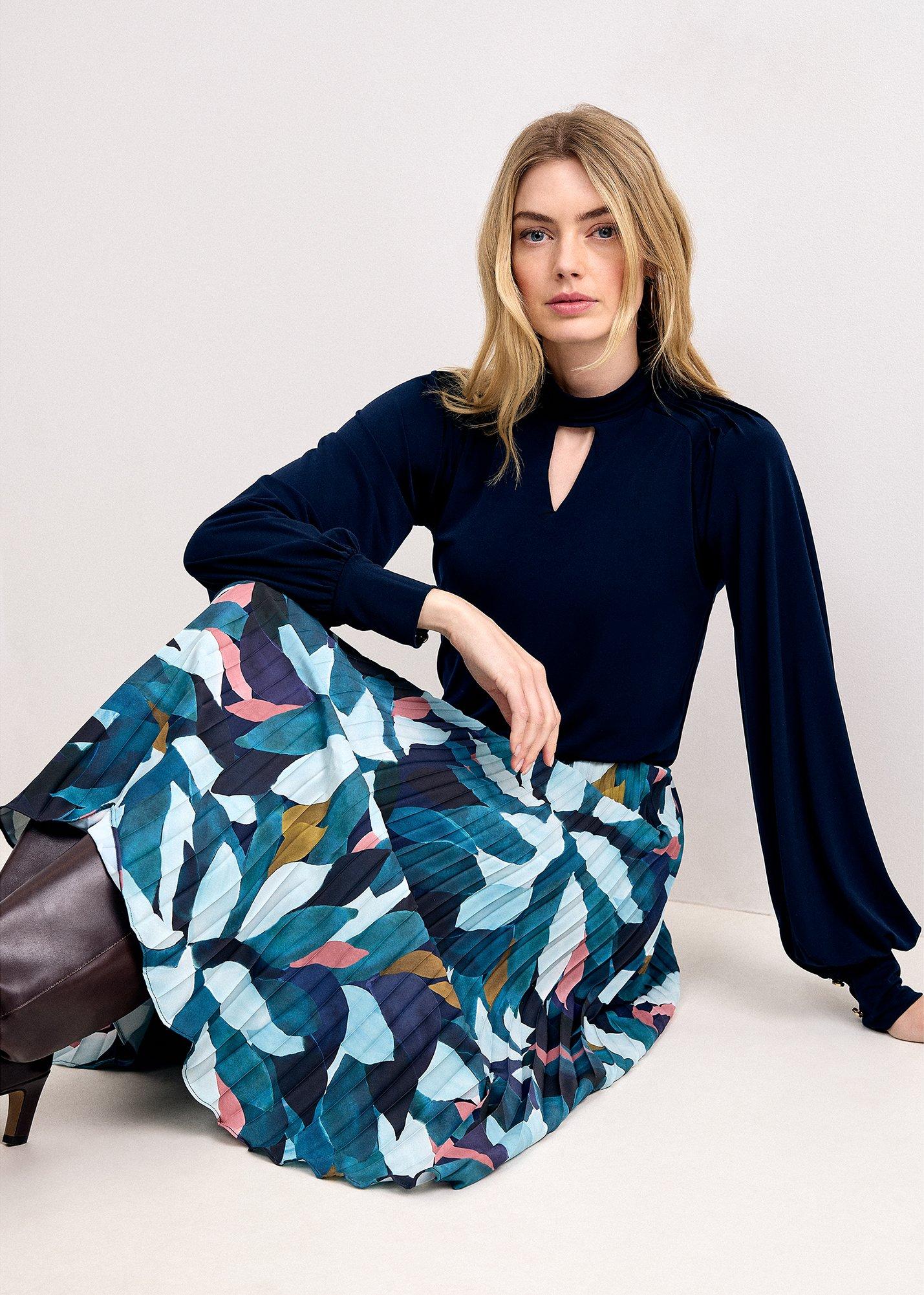 ebony-printed-pleated-midi-skirt