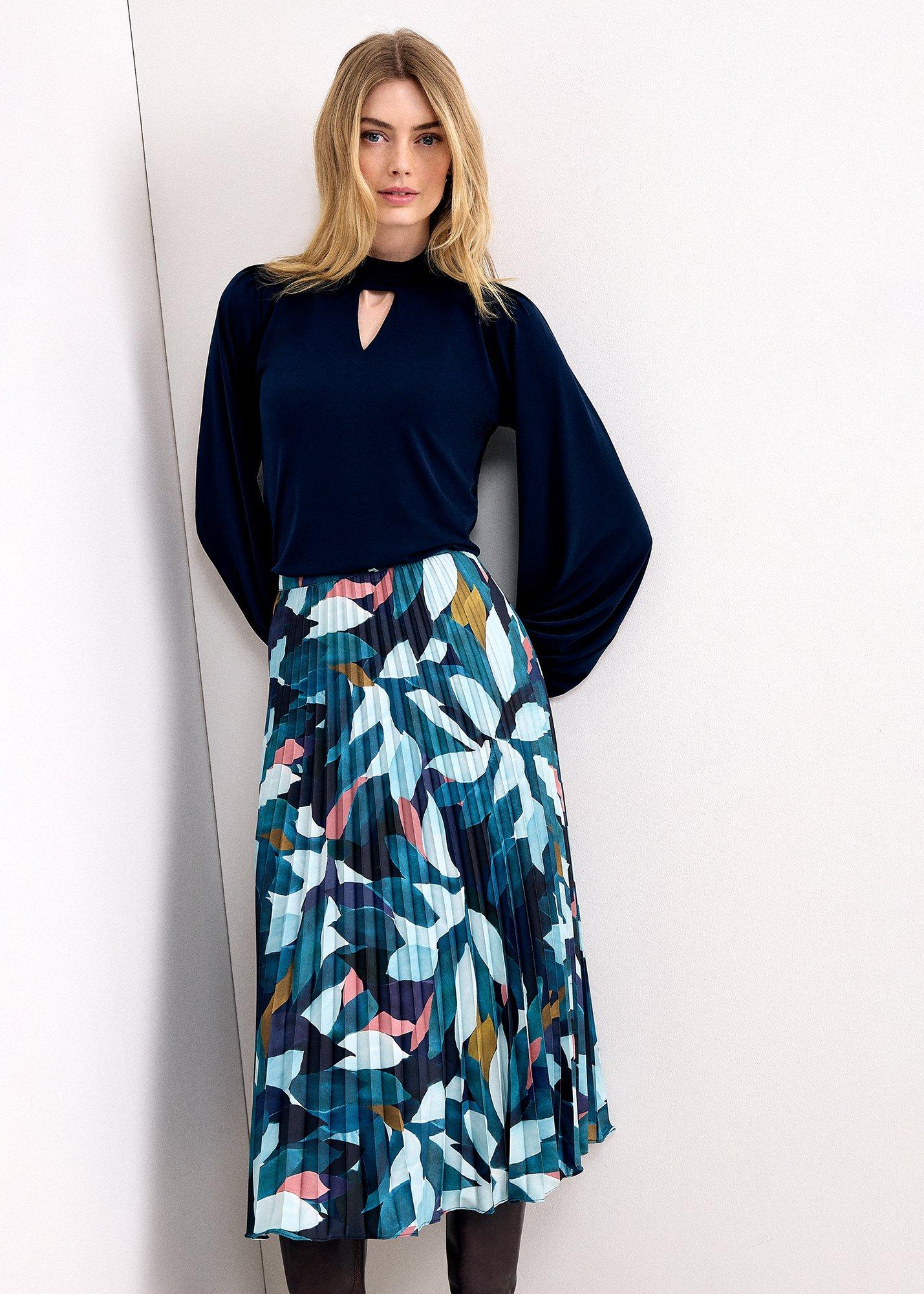 petite-ebony-printed-pleated-midi-skirt