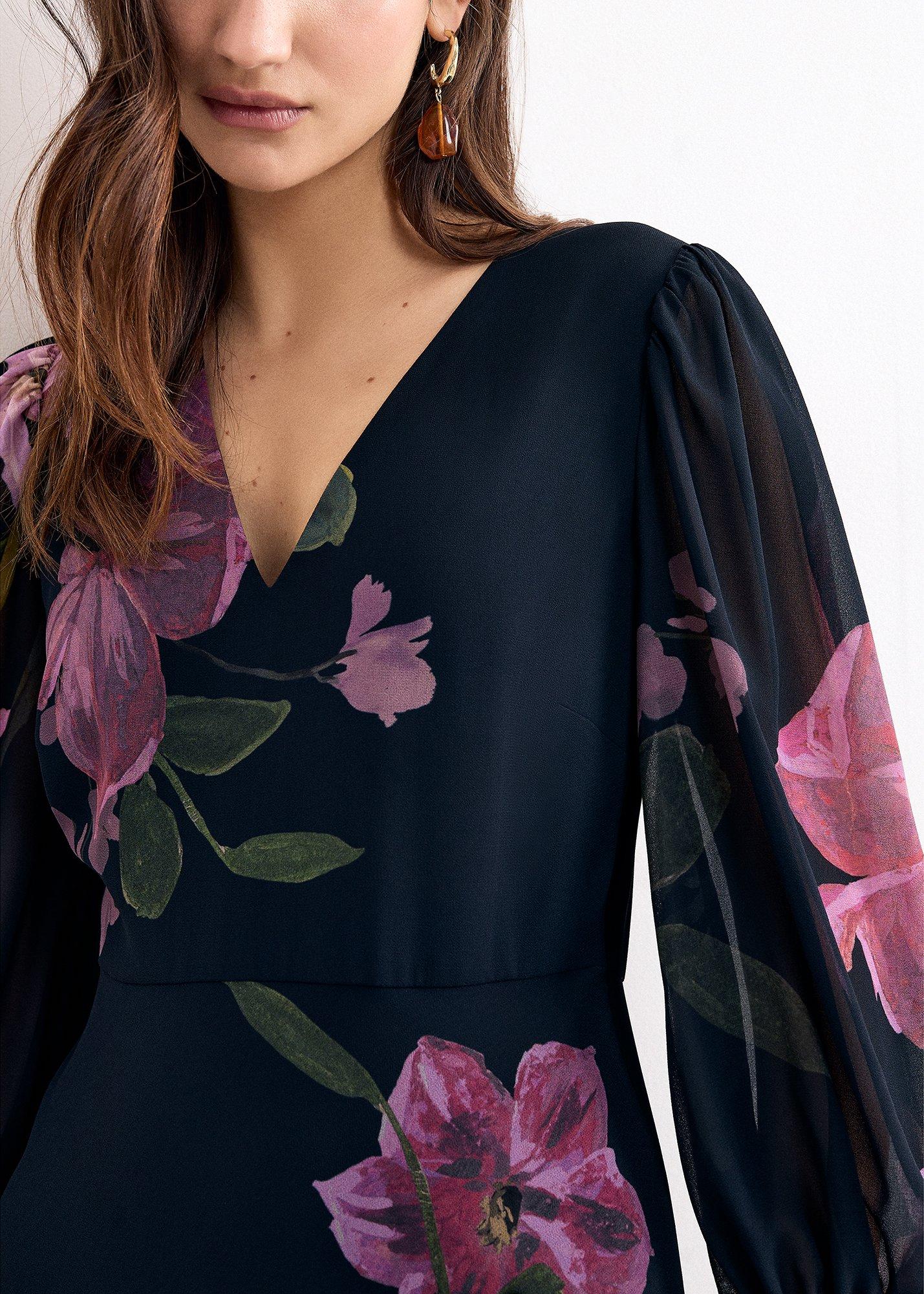 petite-betty-floral-printed-long-sleeve-maxi-dress