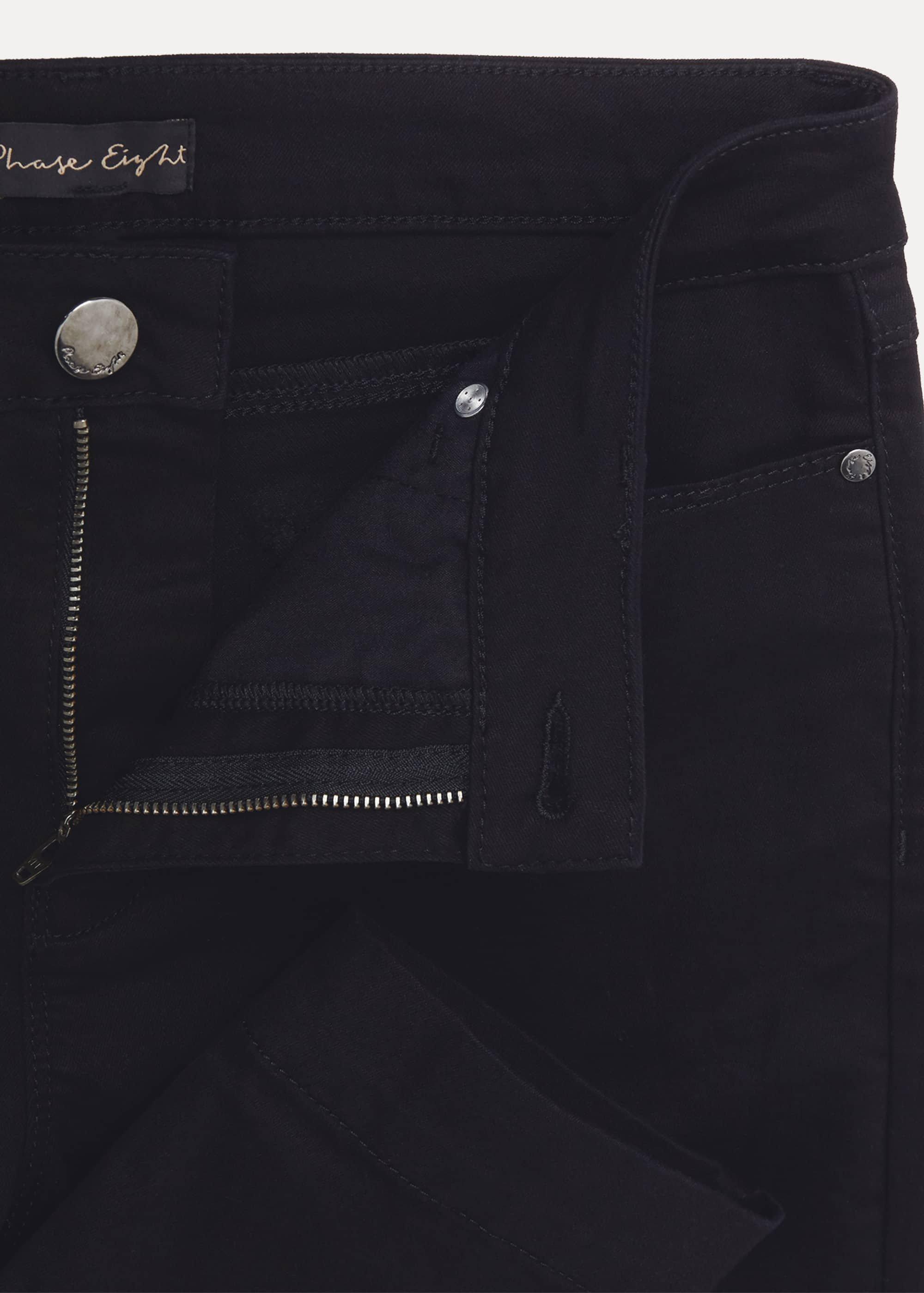 Ocha Straight Leg Jeans Short