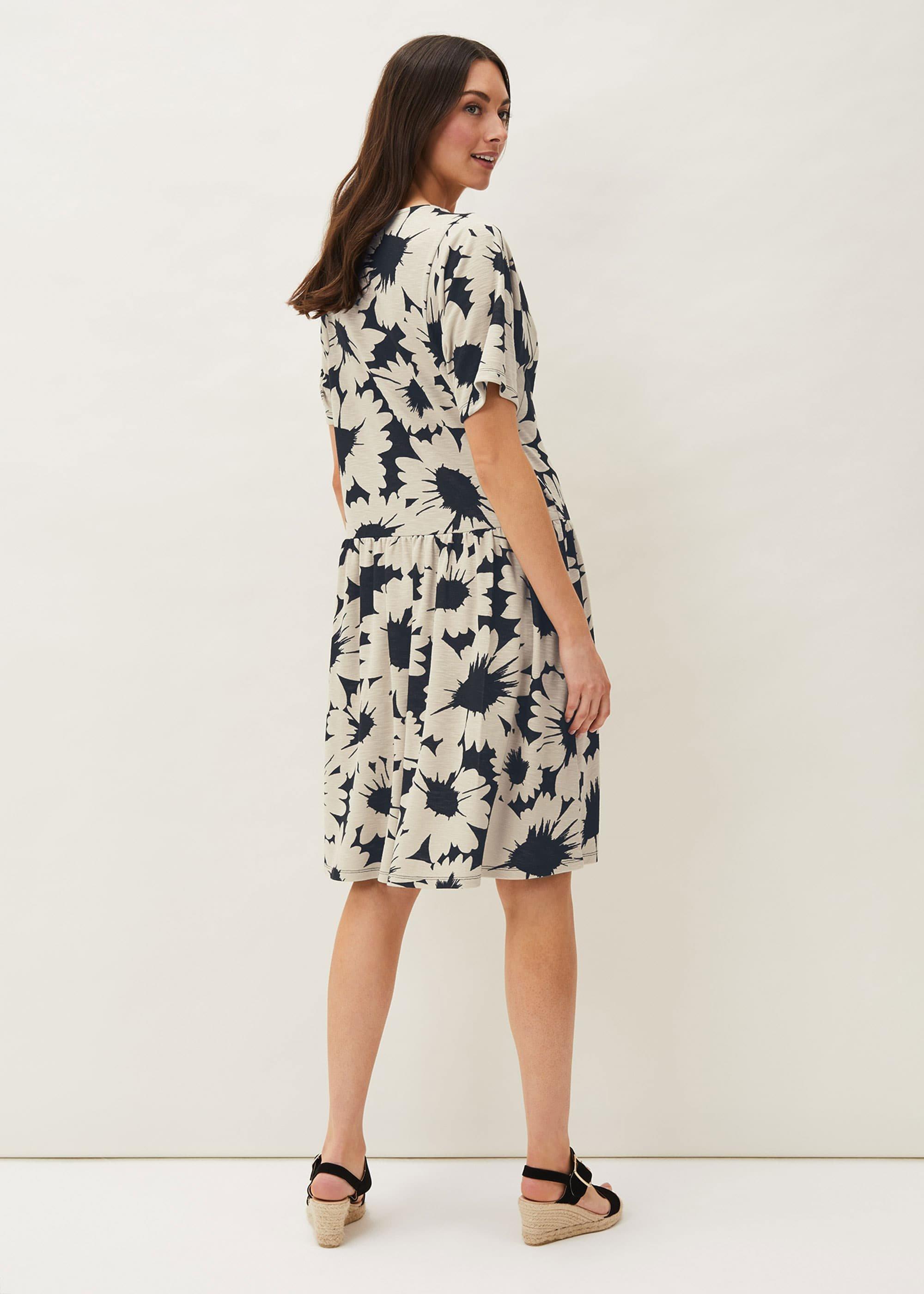 Daisy Print Swing Dress