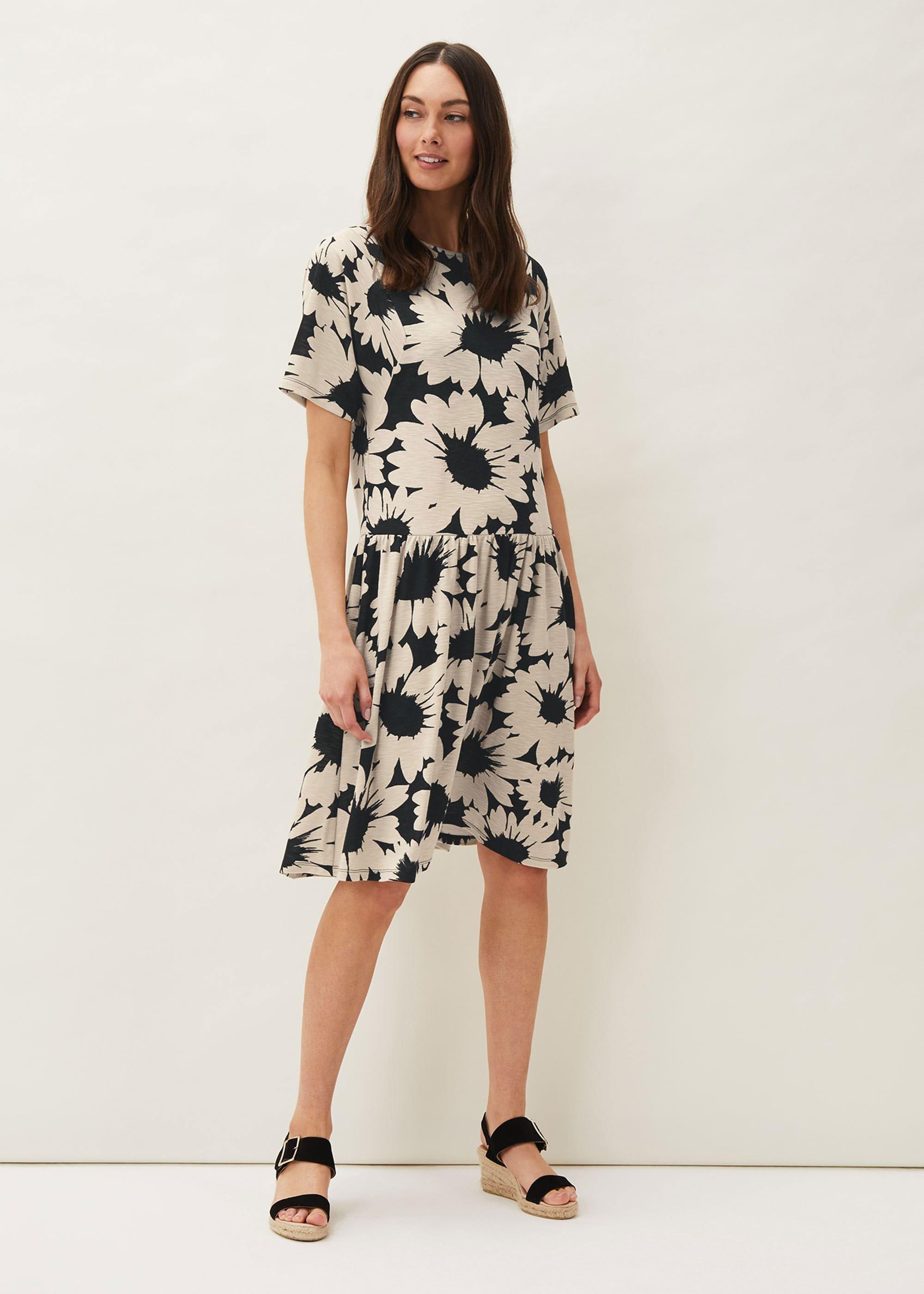 Daisy Print Swing Dress