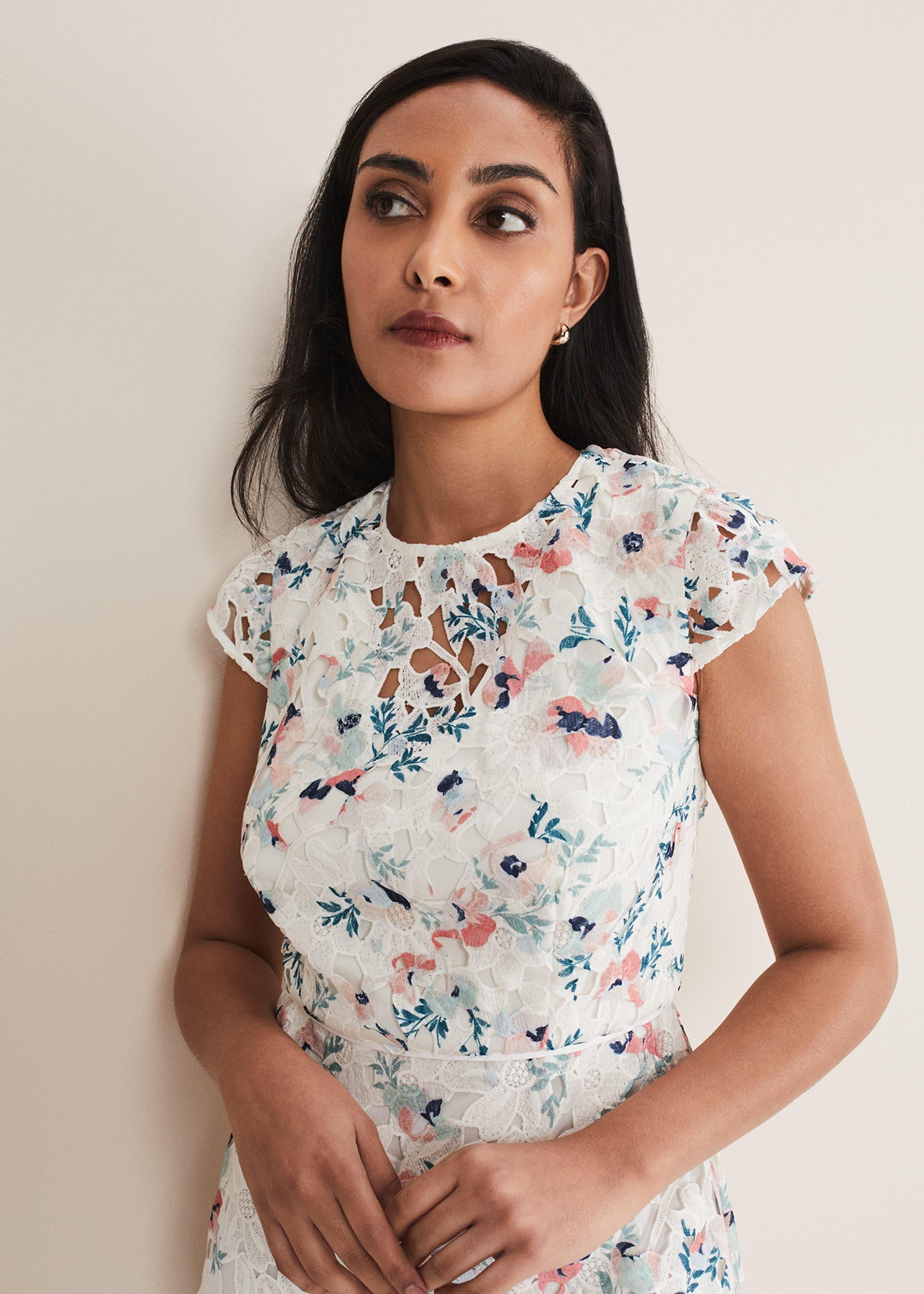 Petite Franky Floral Lace Dress