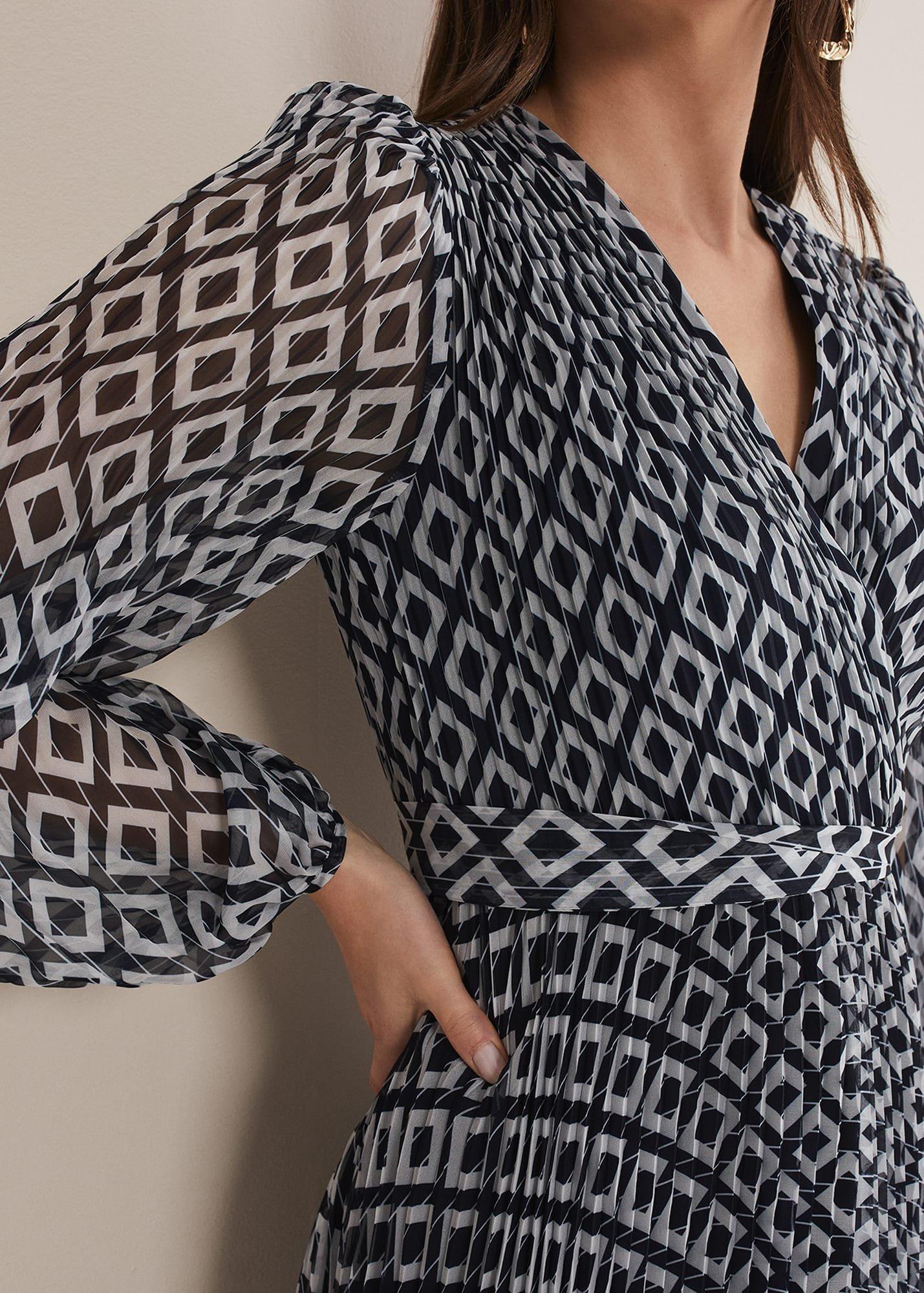 Roxanna Pleated Diamond Maxi Dress