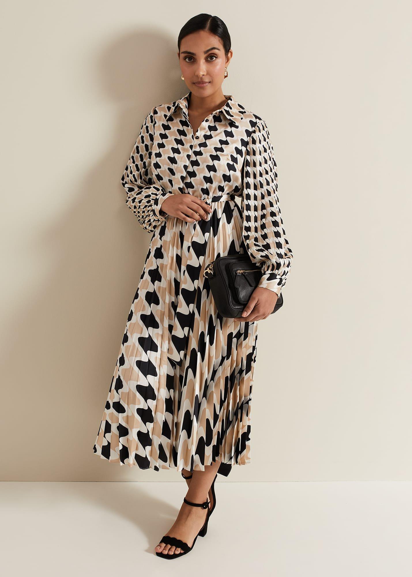 Petite Lyric Geo Pleated Midi Dress