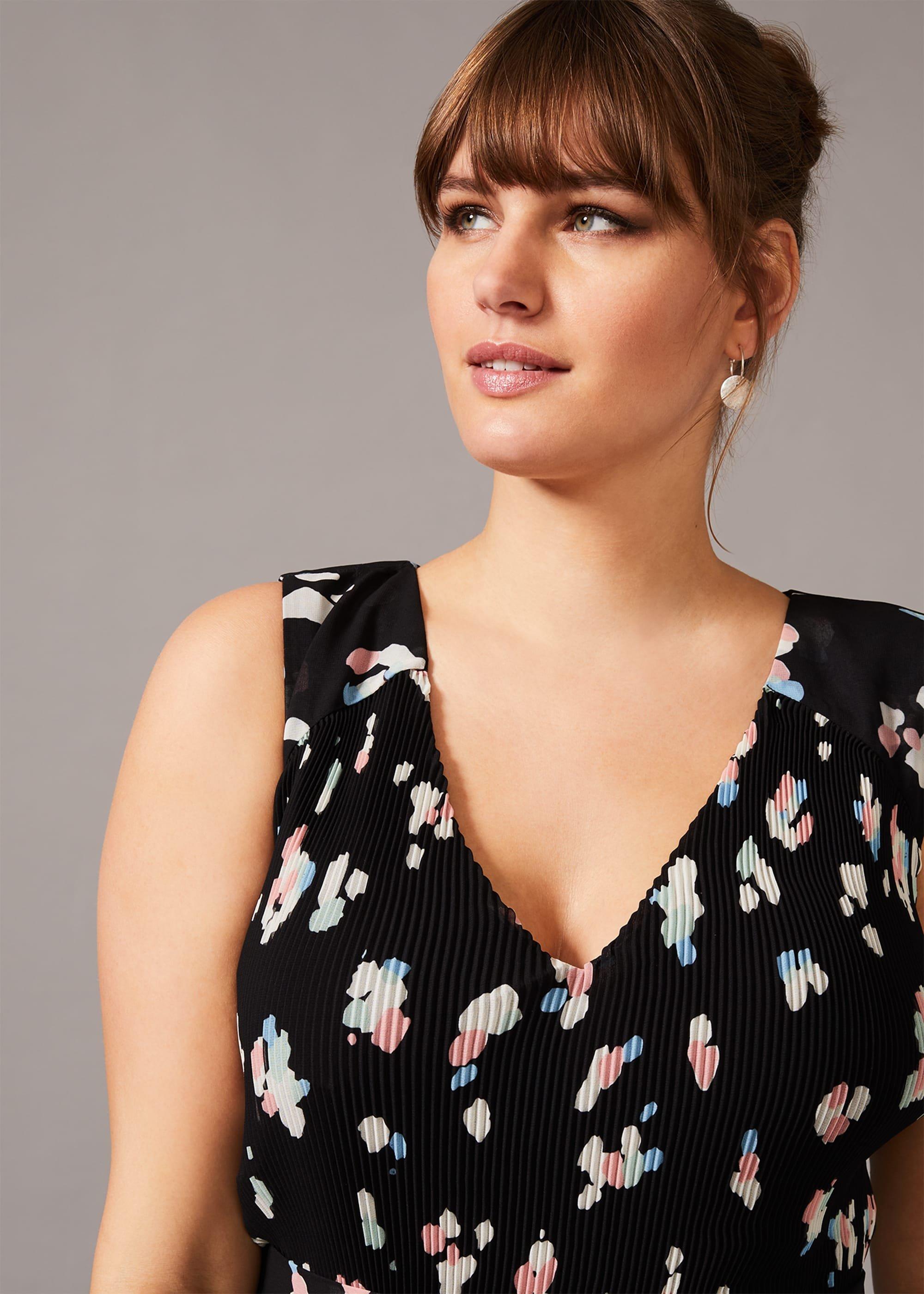 Bailey Spot Plisse Midi Dress