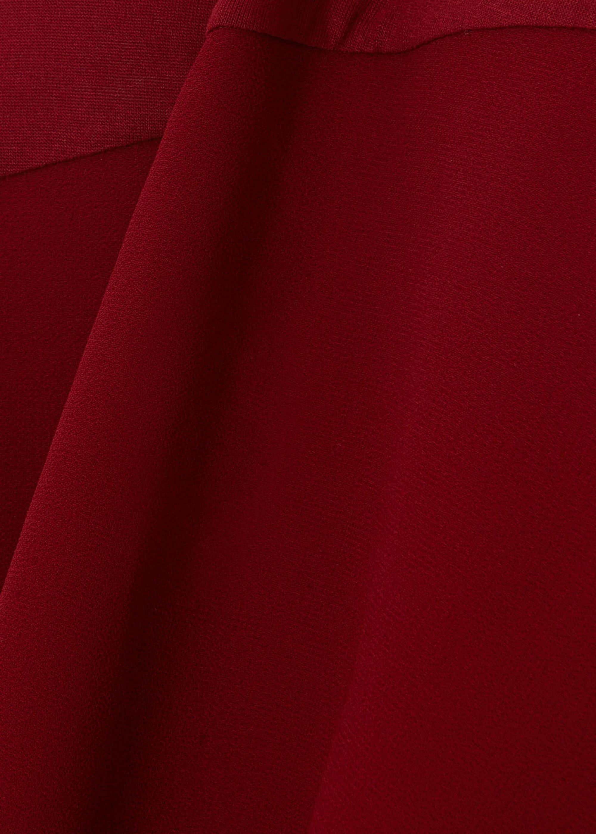 Afra Asymmetric Top