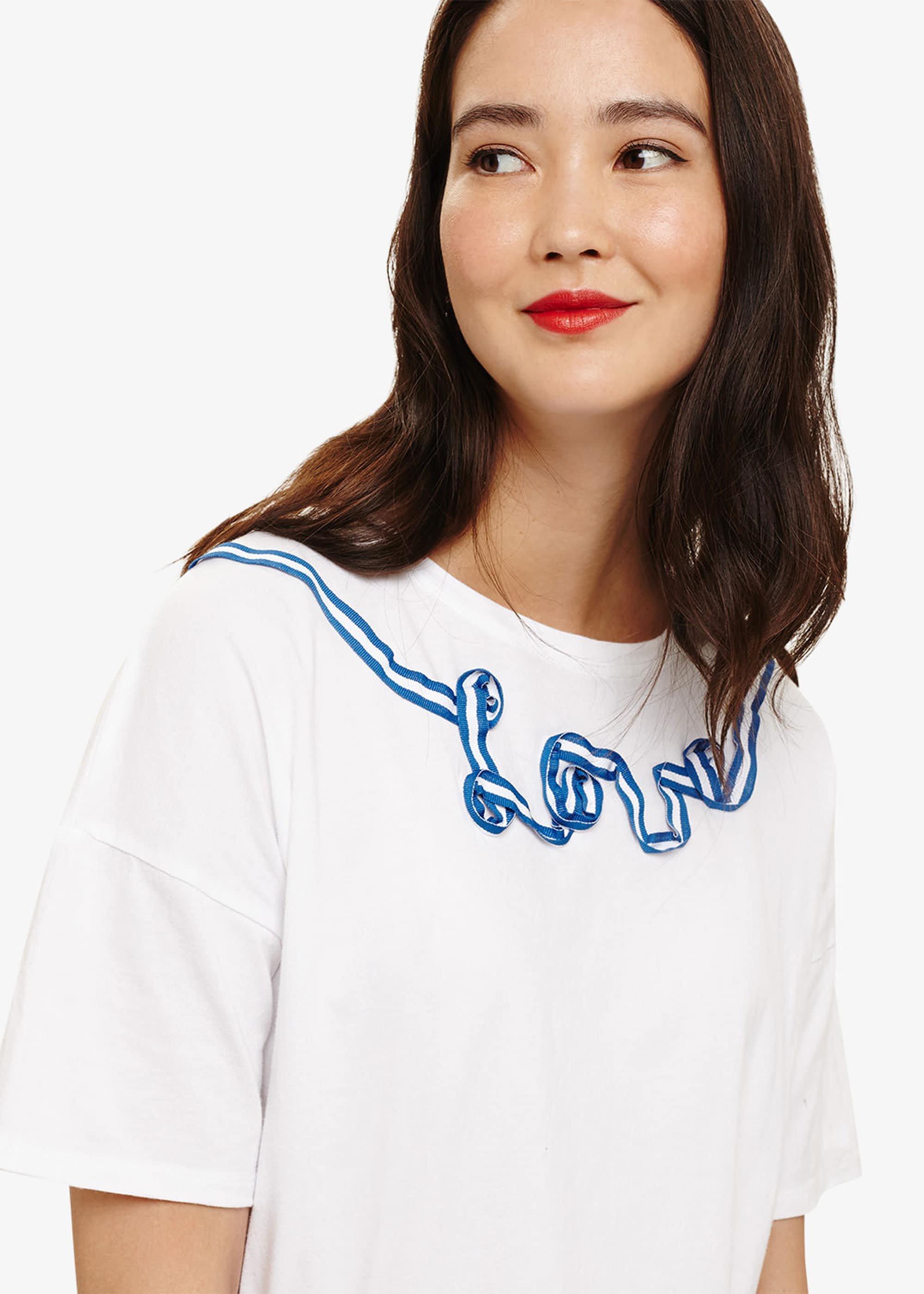 Love T-Shirt