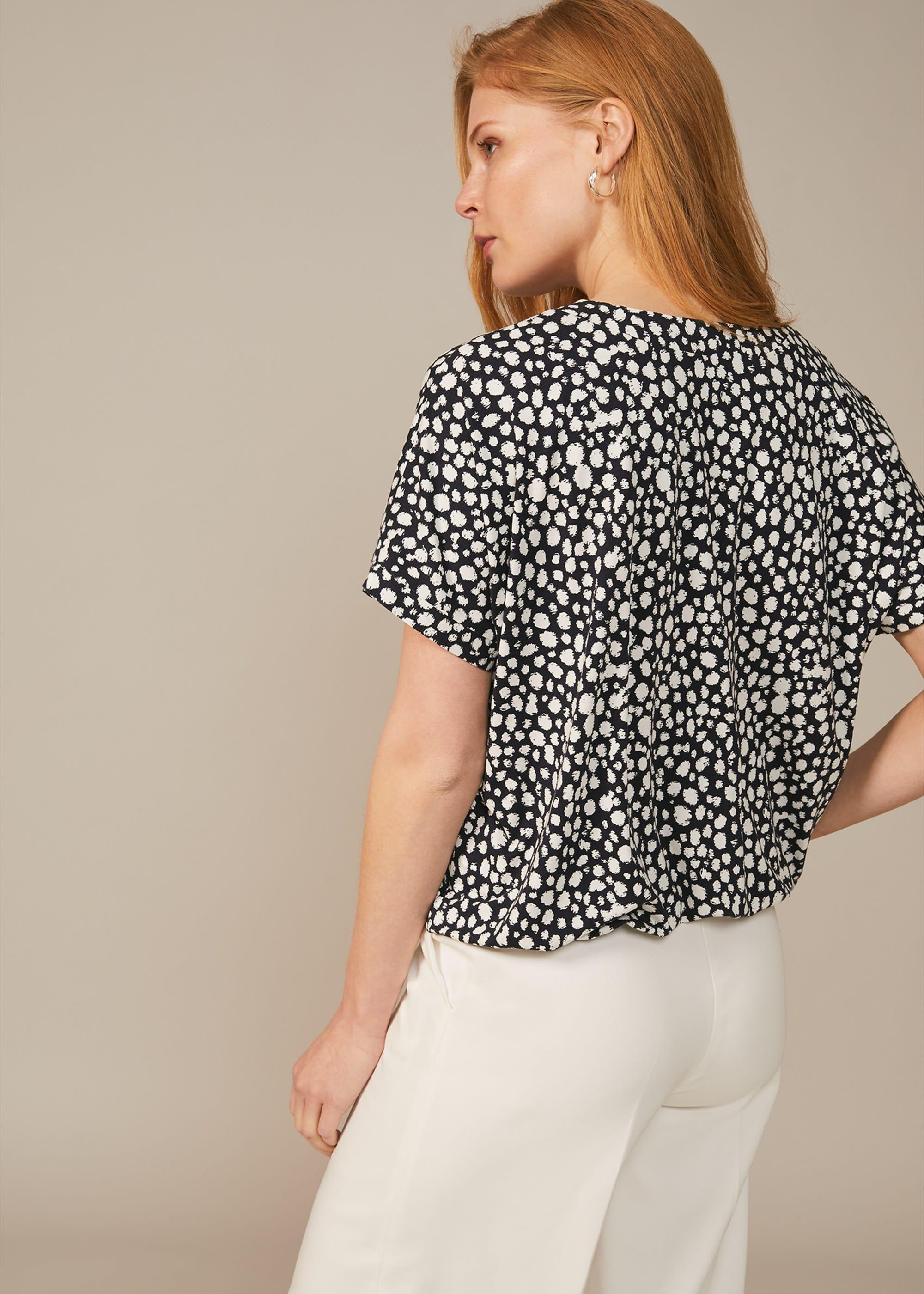 zakiyah-spot-notch-neck-print-top