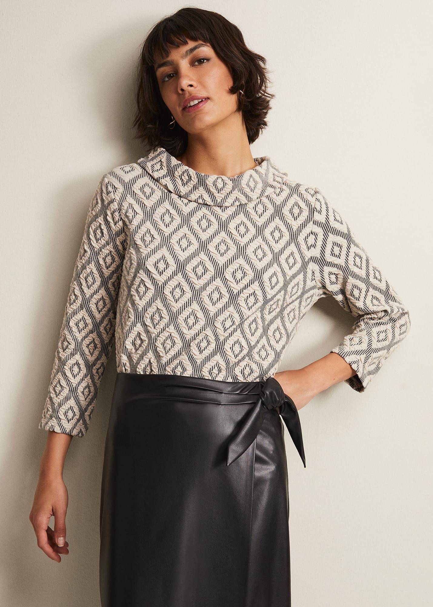 Rena Diamond Textured Top