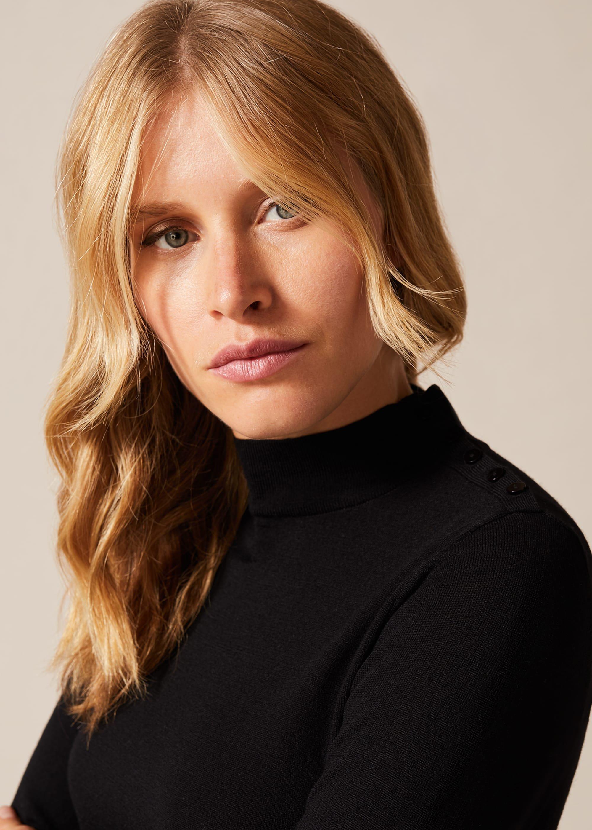 Beate Turtle Neck Jumper