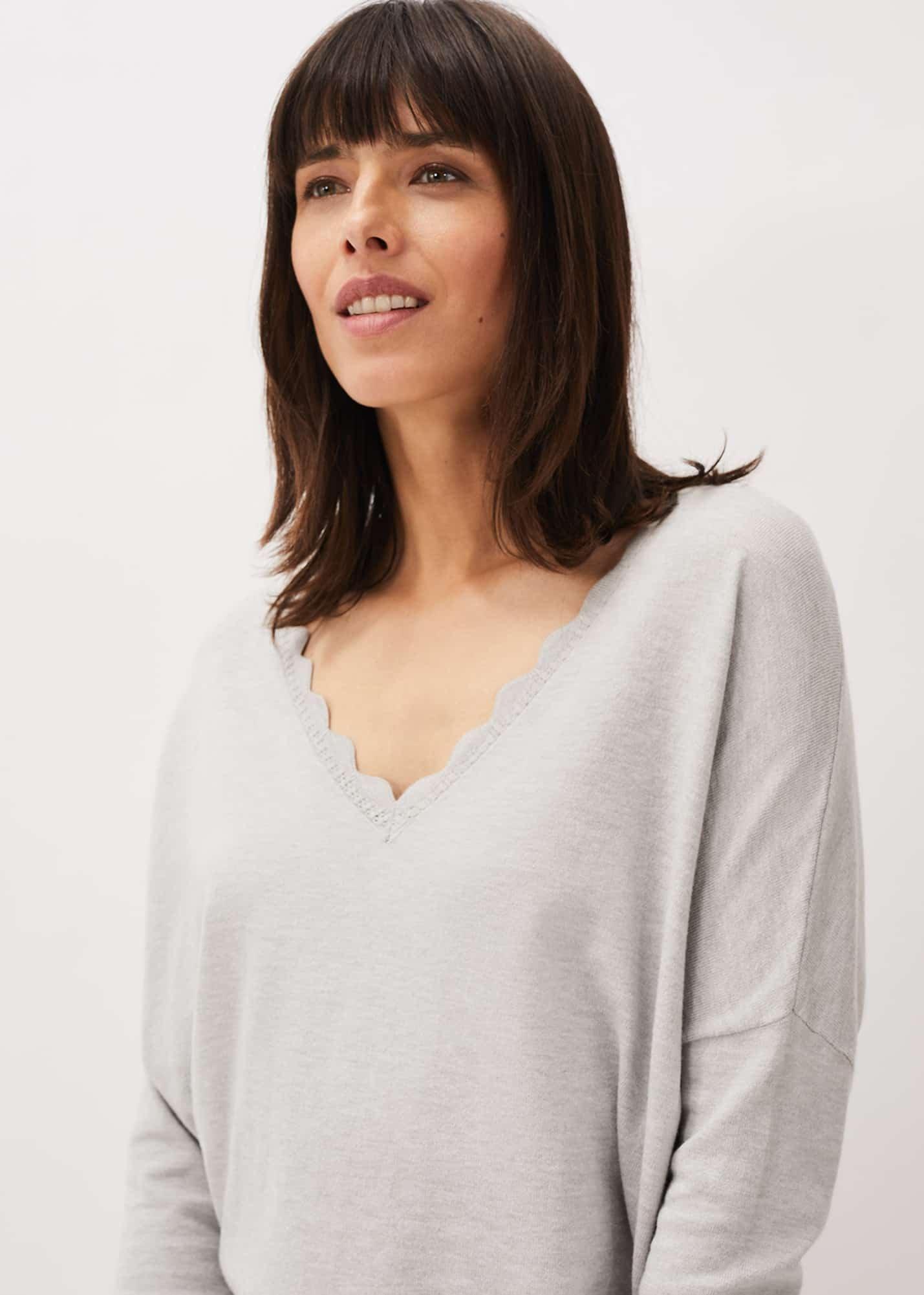 Dua Fine Knit V-Neck Jumper