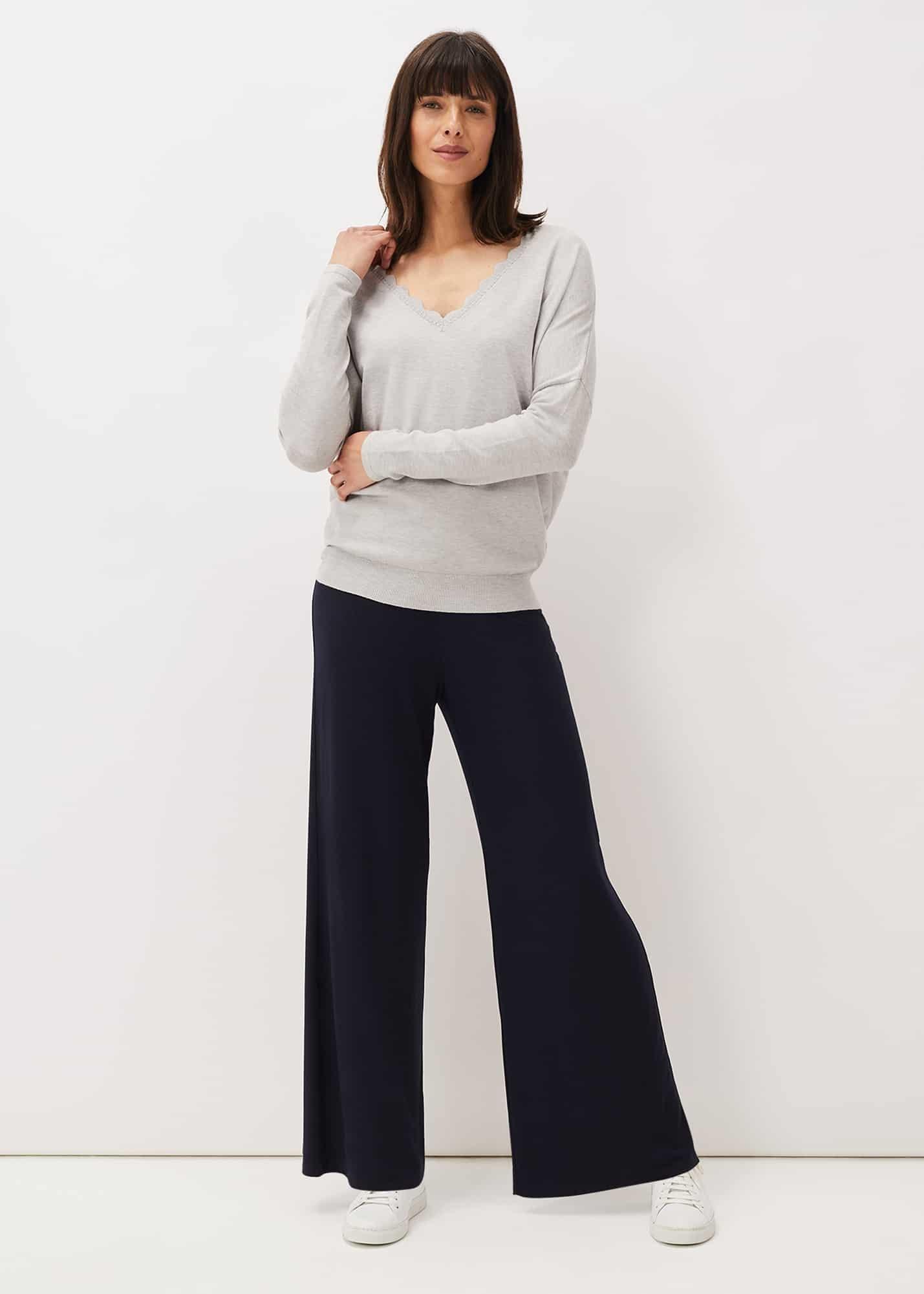 Dua Fine Knit V-Neck Jumper