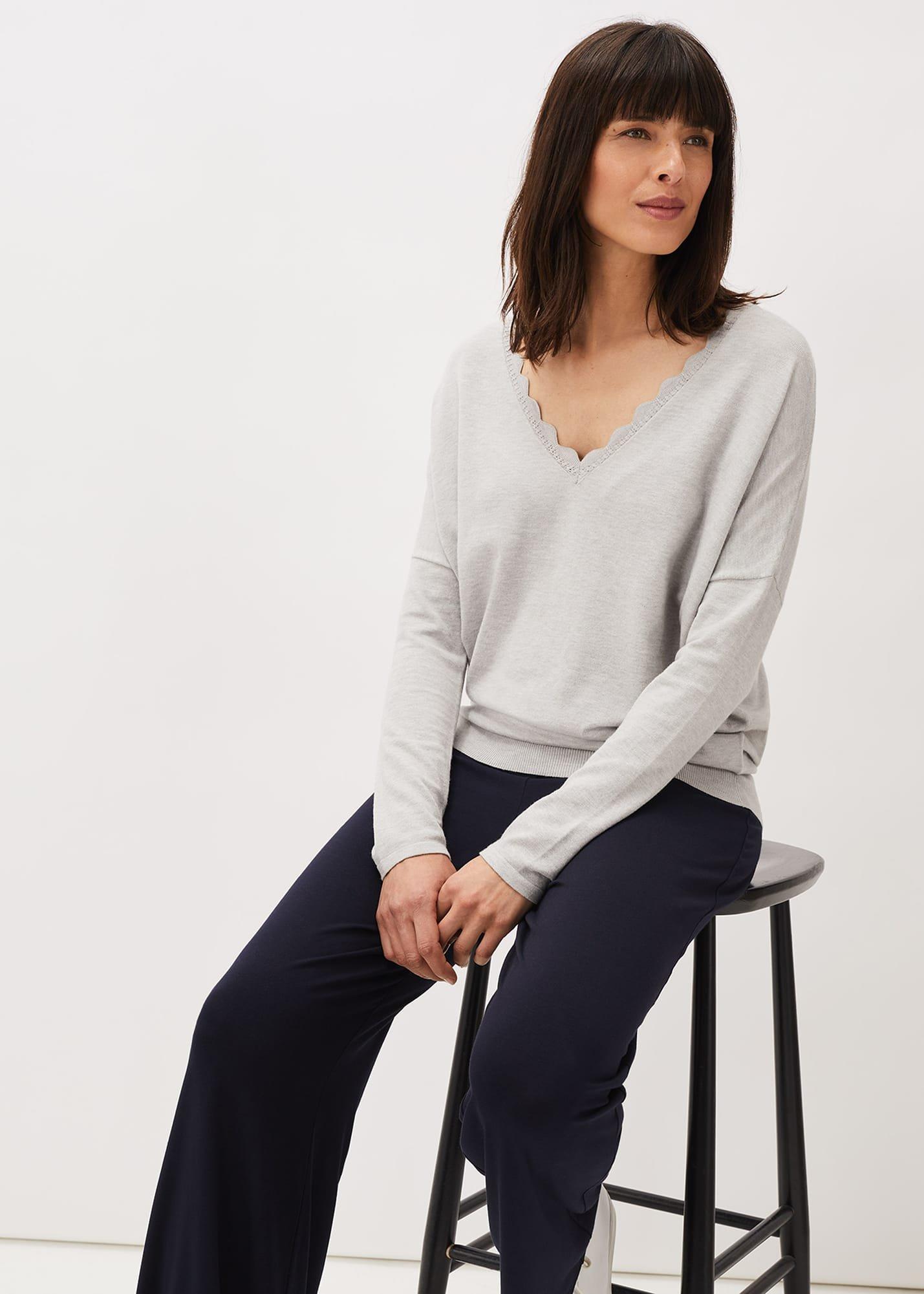 Dua Fine Knit V-Neck Jumper
