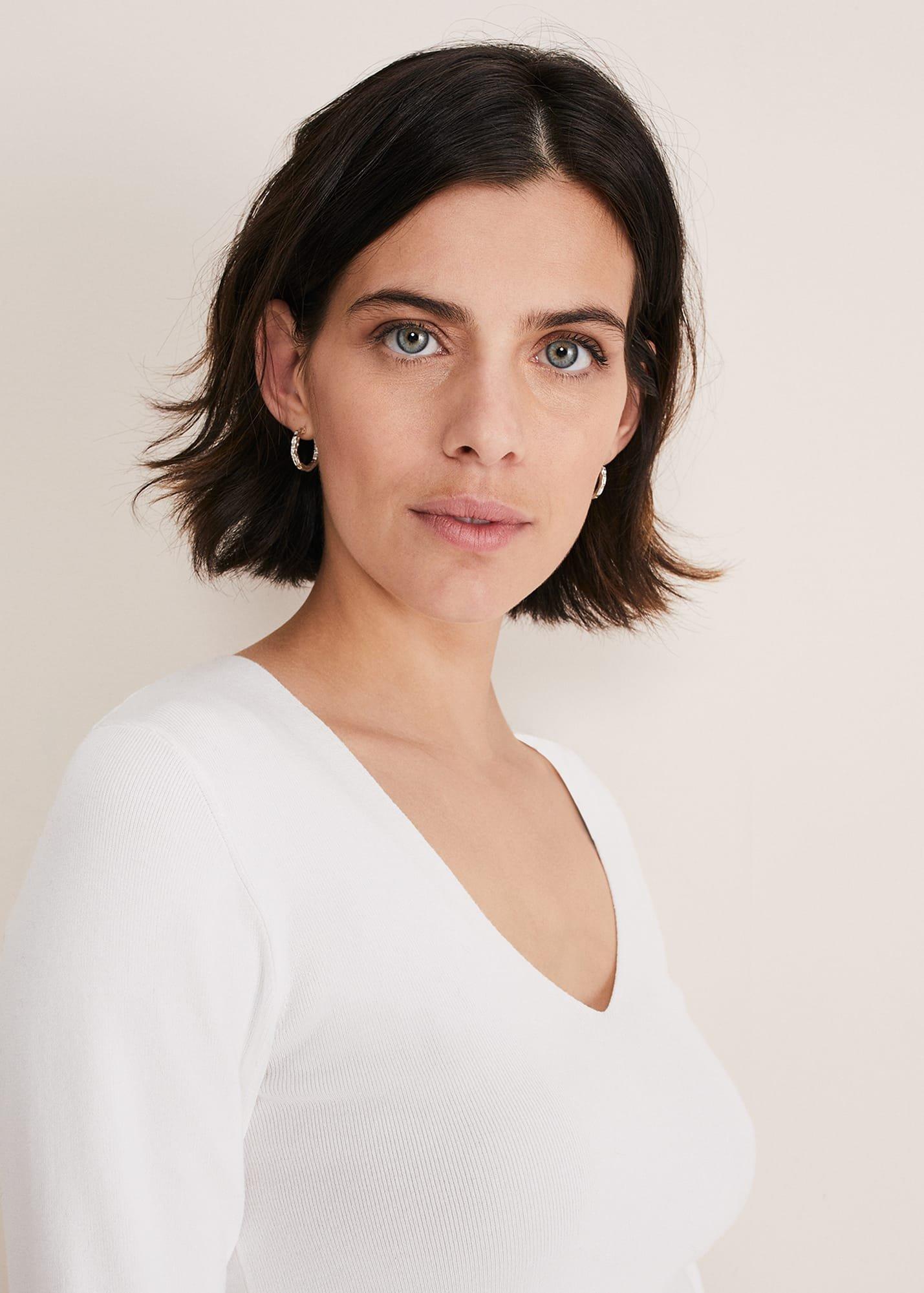 Molla White V-Neck Jumper