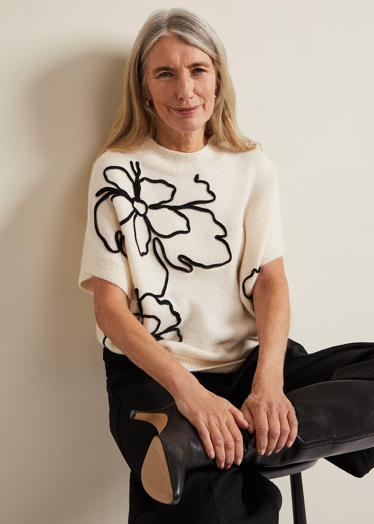 Arianna Tabard aus Strick mit Applikation