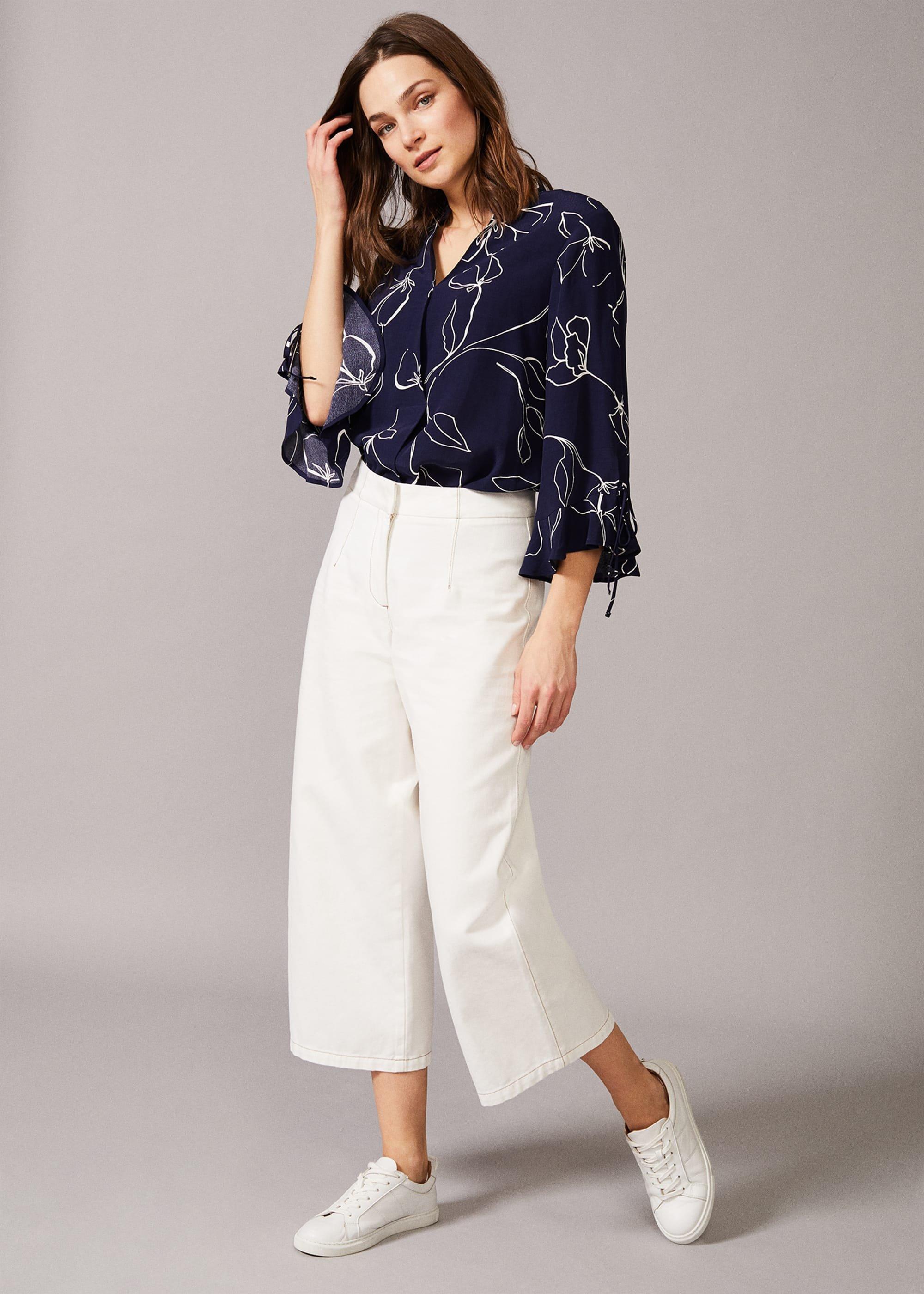 Linear Tie Sleeve Blouse