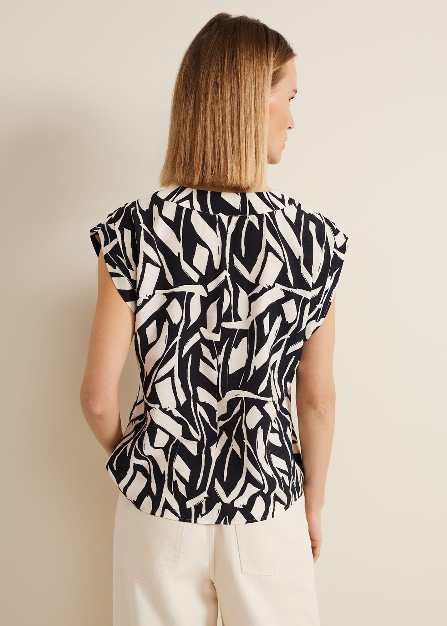Celyn Notch Printed Blouse