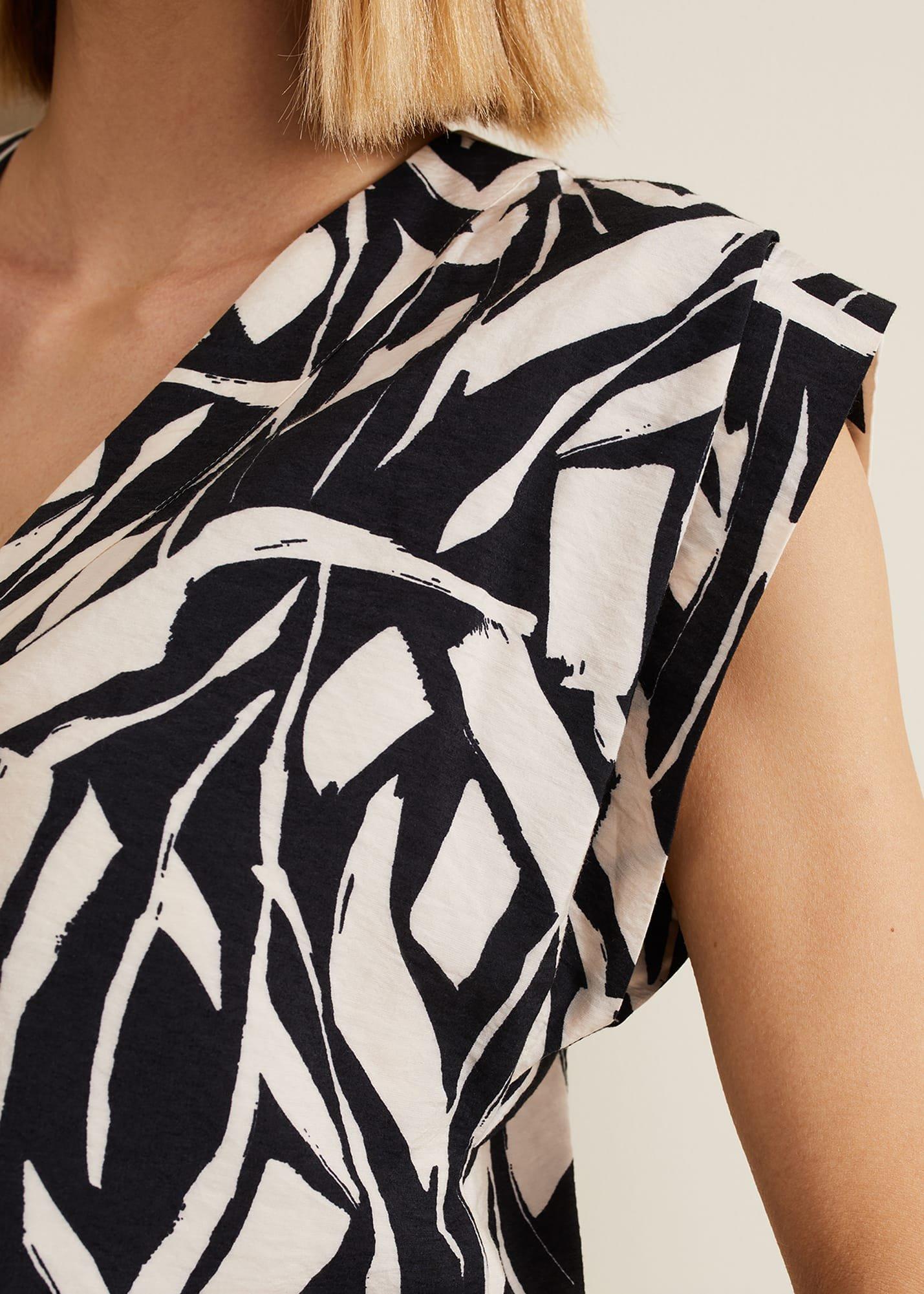 Celyn Notch Printed Blouse