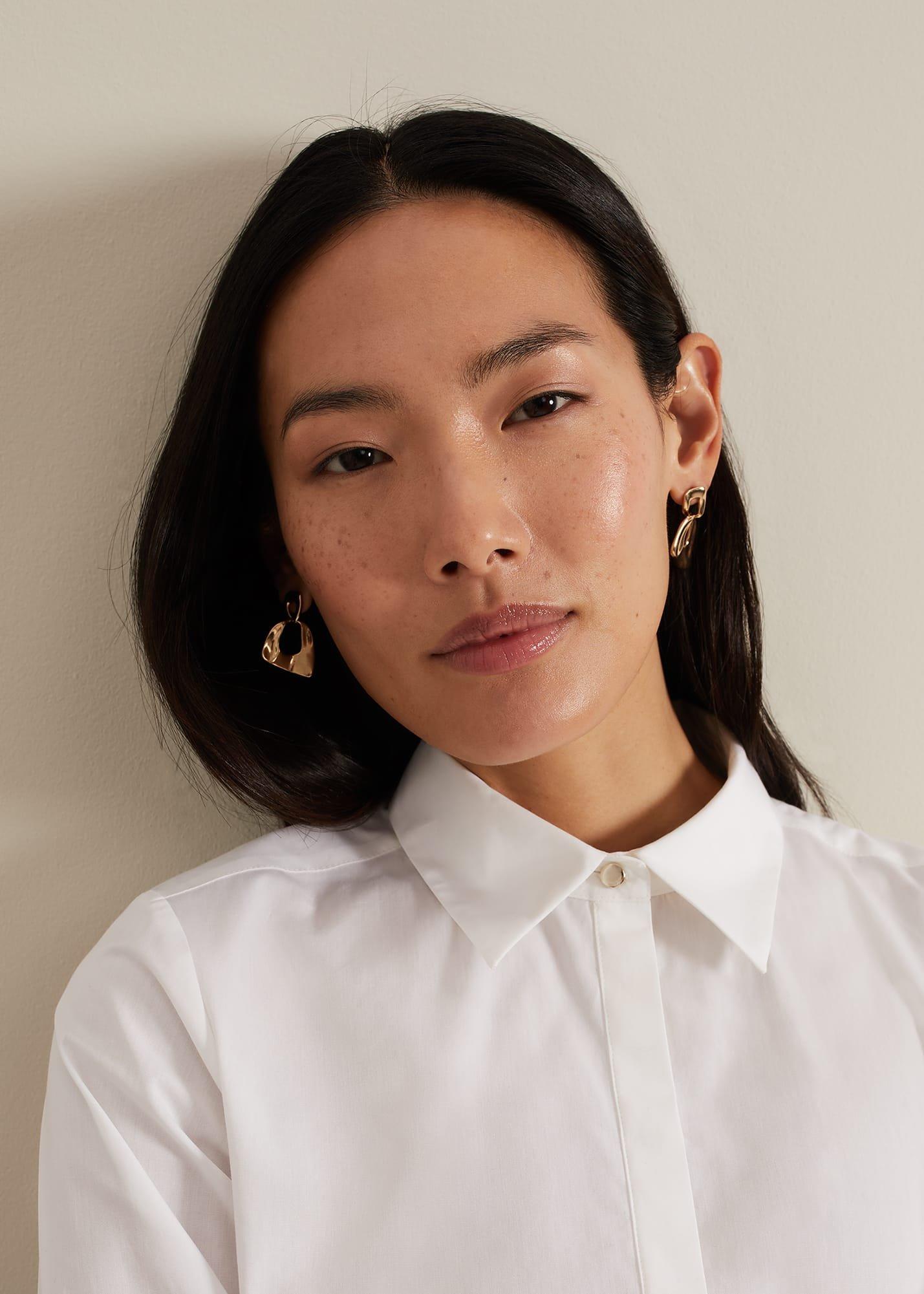The White Shirt