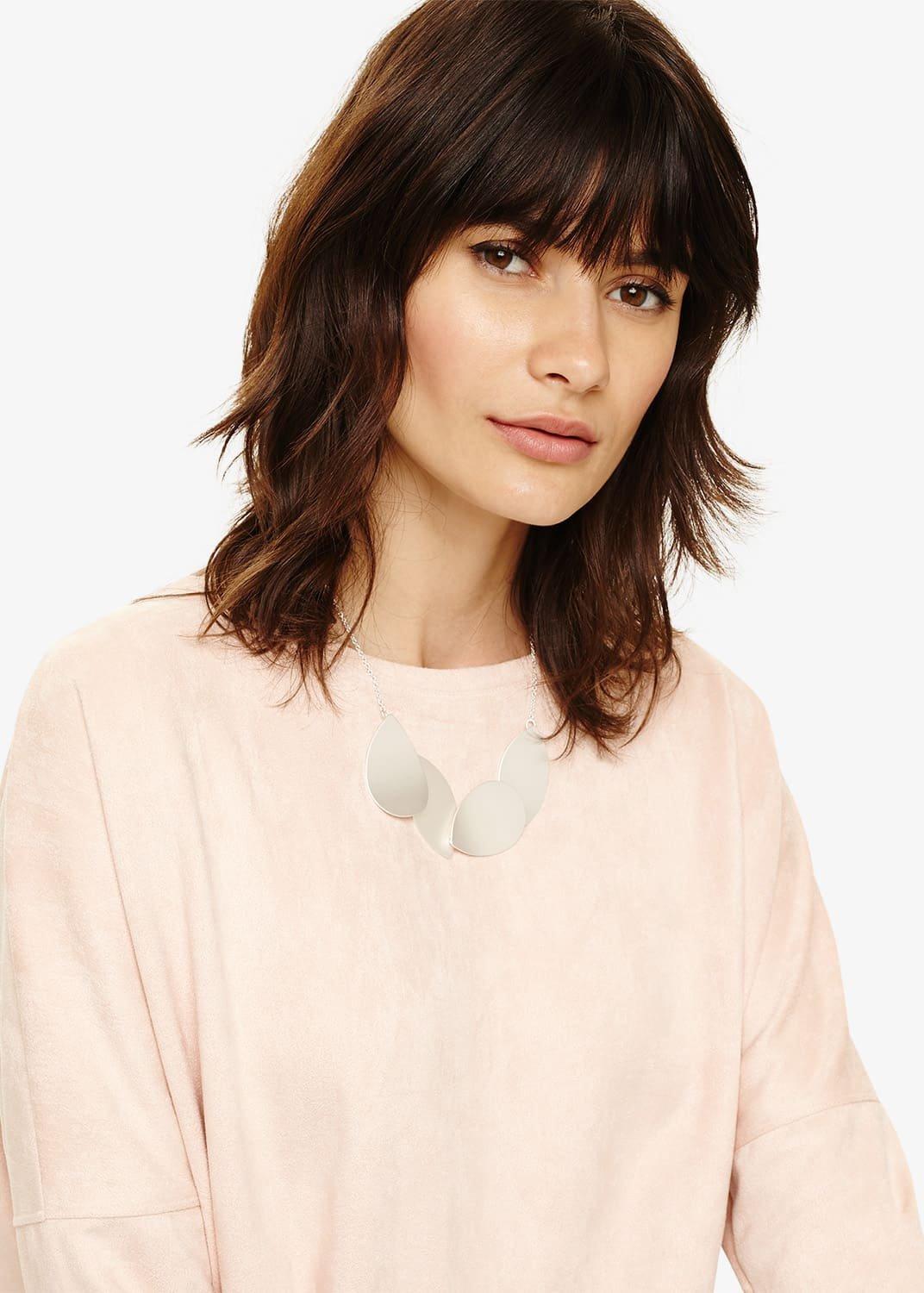 Velma Petal Detail Short Necklace