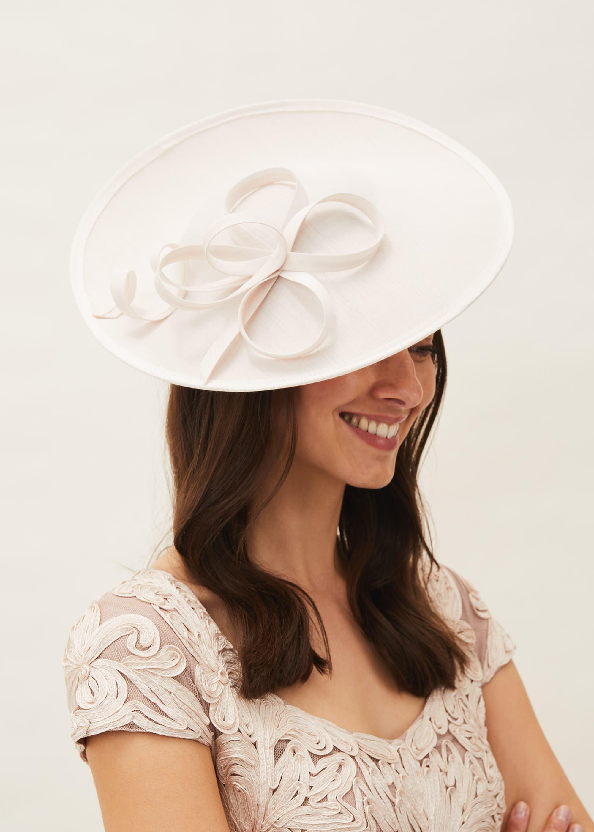 Pia Twist Disc Fascinator