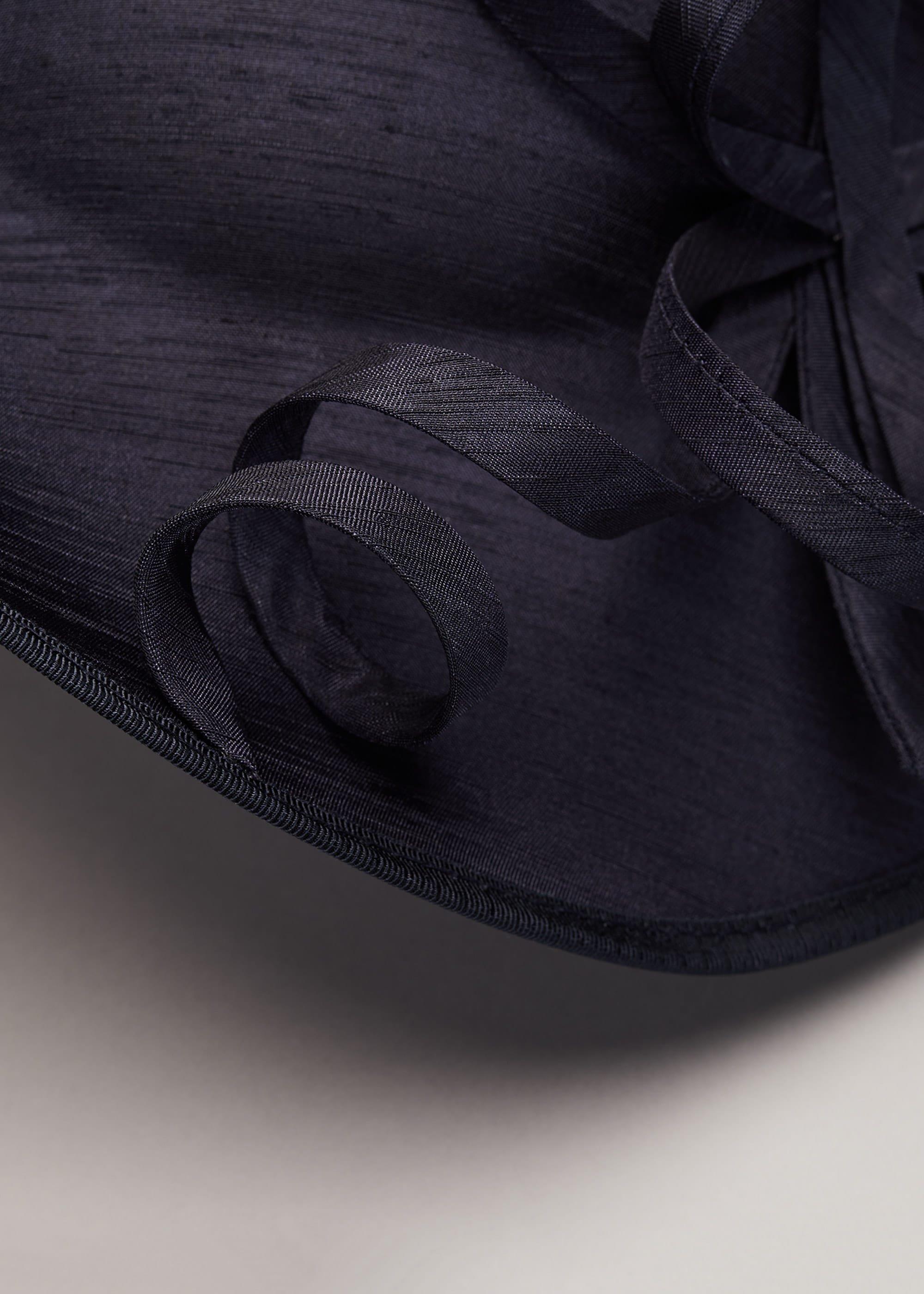 Pia Twist Disc Fascinator