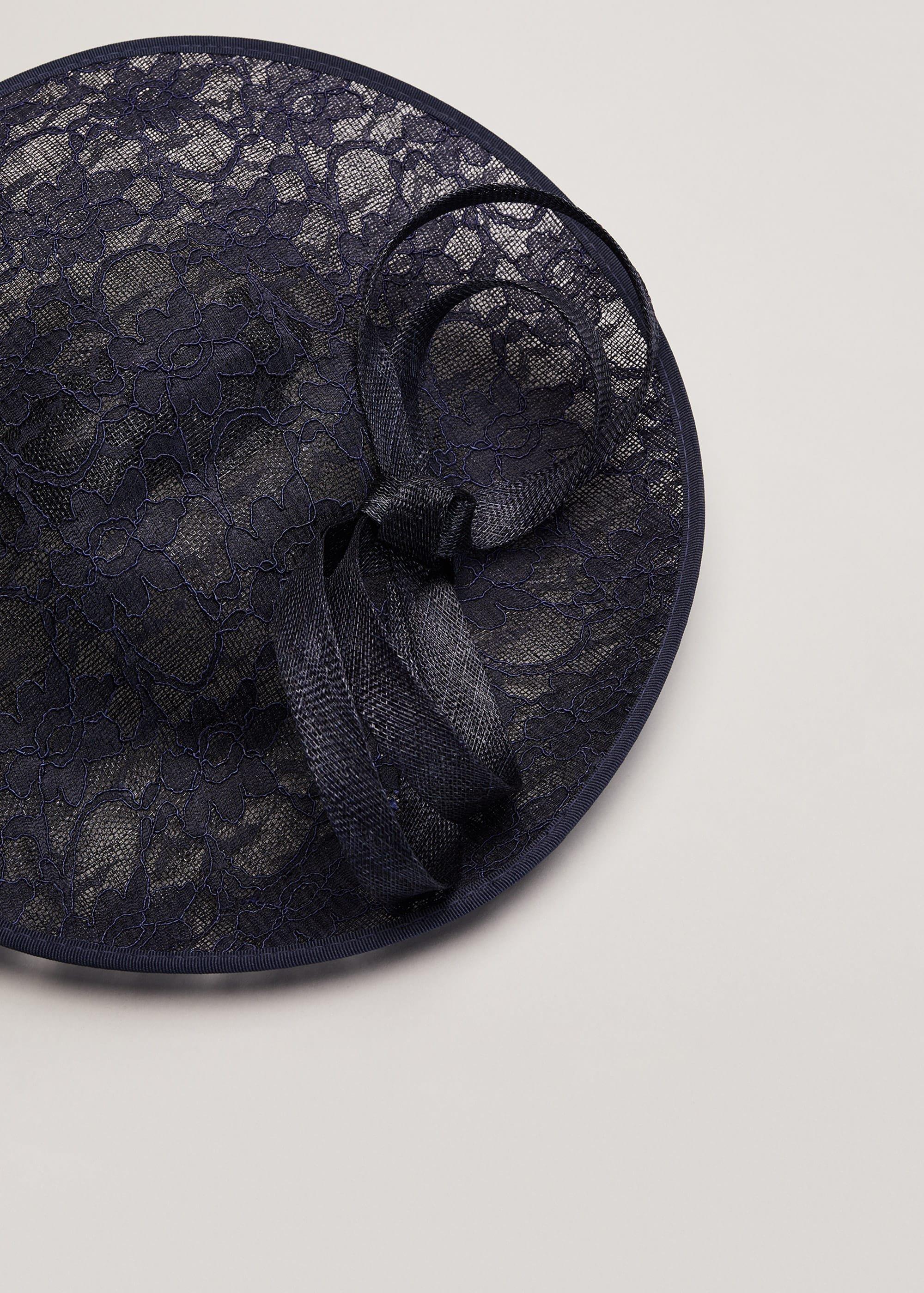 Demi Lace Disc Fascinator