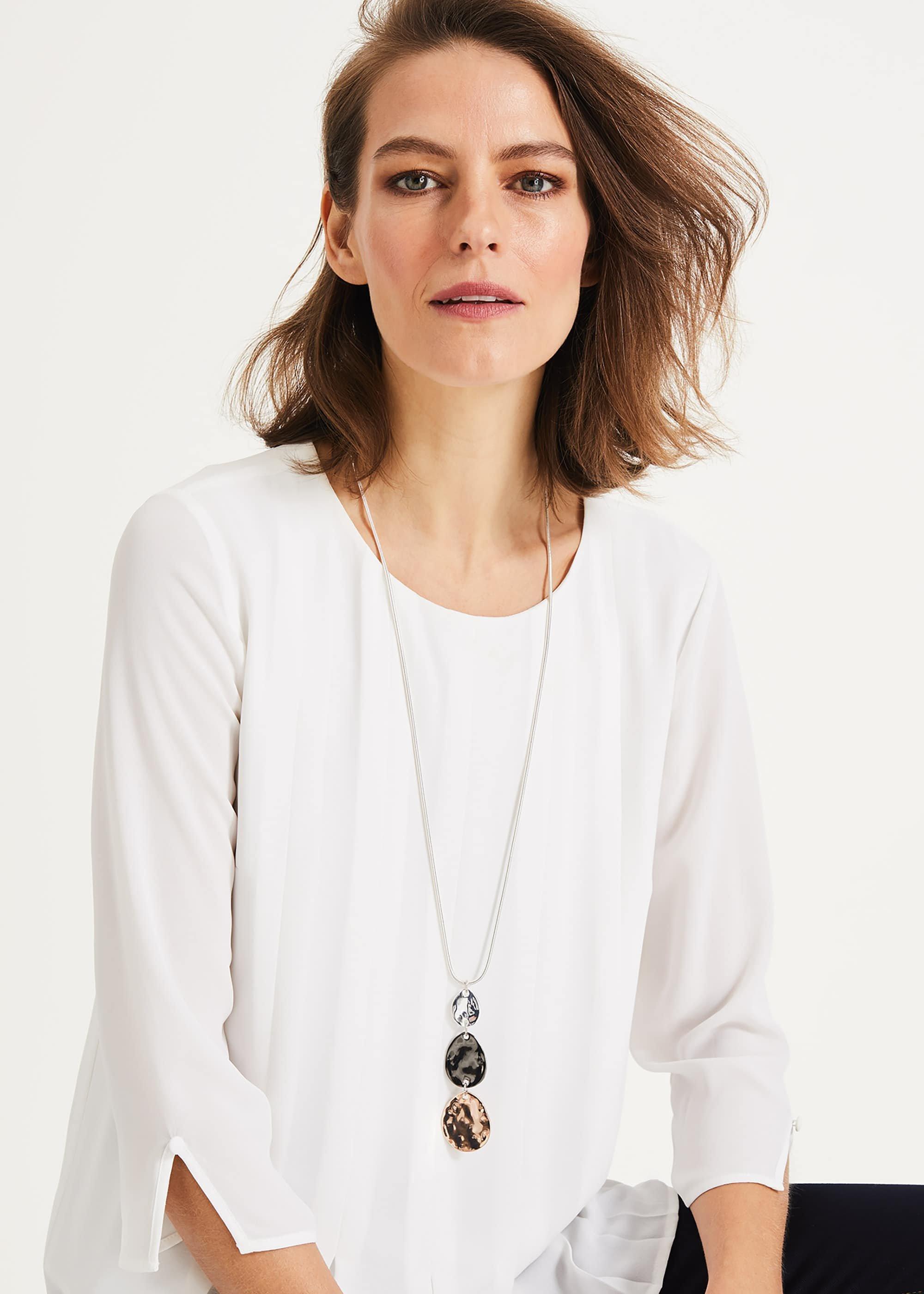 Bronte Hammered Plate Pendant Necklace